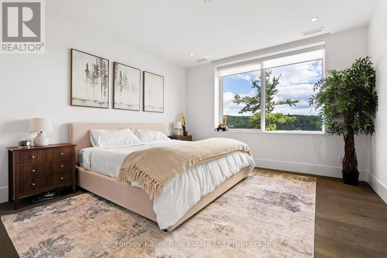 #306 727 GRANDVIEW DRIVE - 25