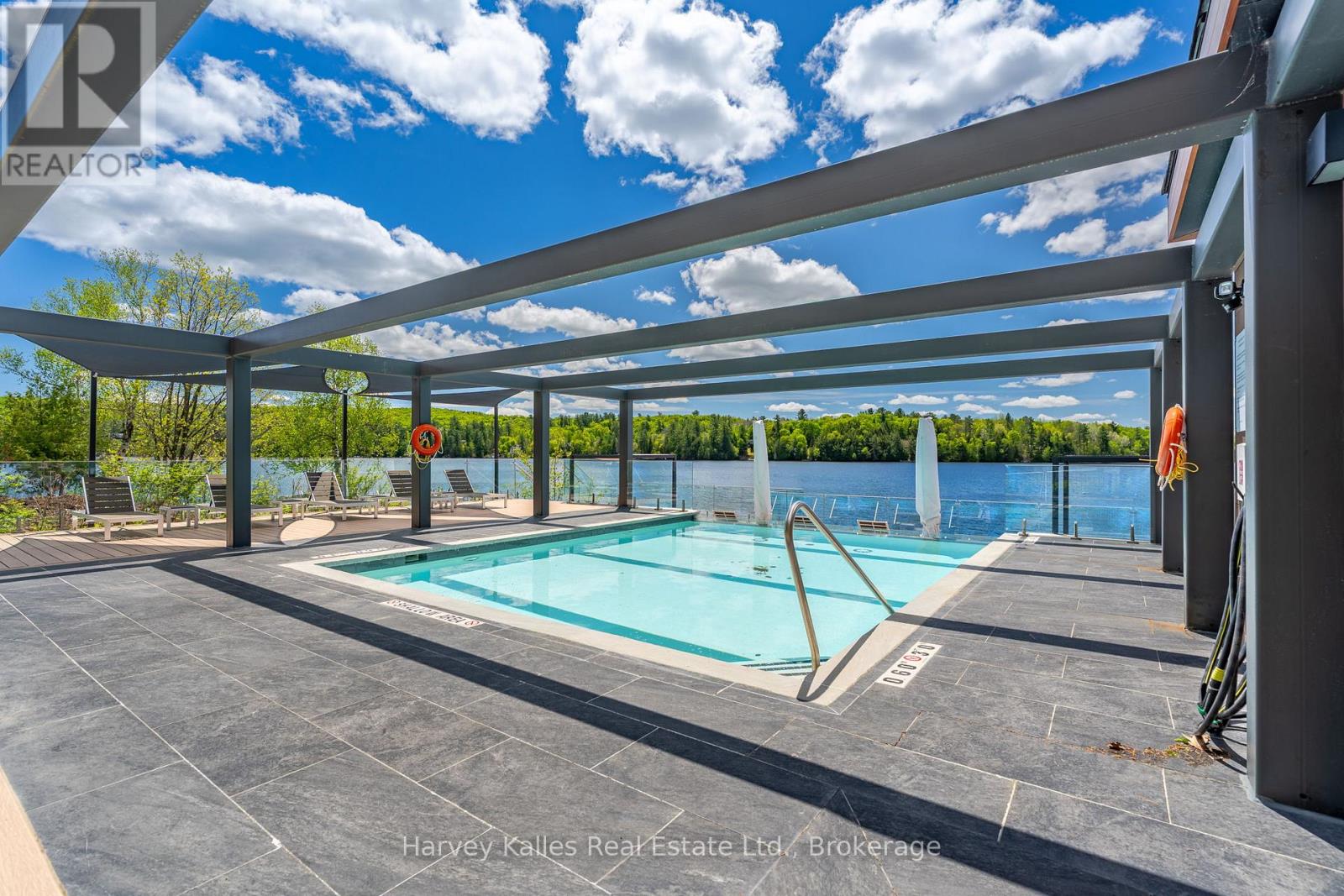 #306 727 GRANDVIEW DRIVE - 39