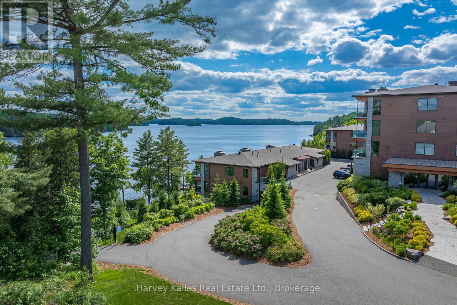 #306 727 GRANDVIEW DRIVE - 42
