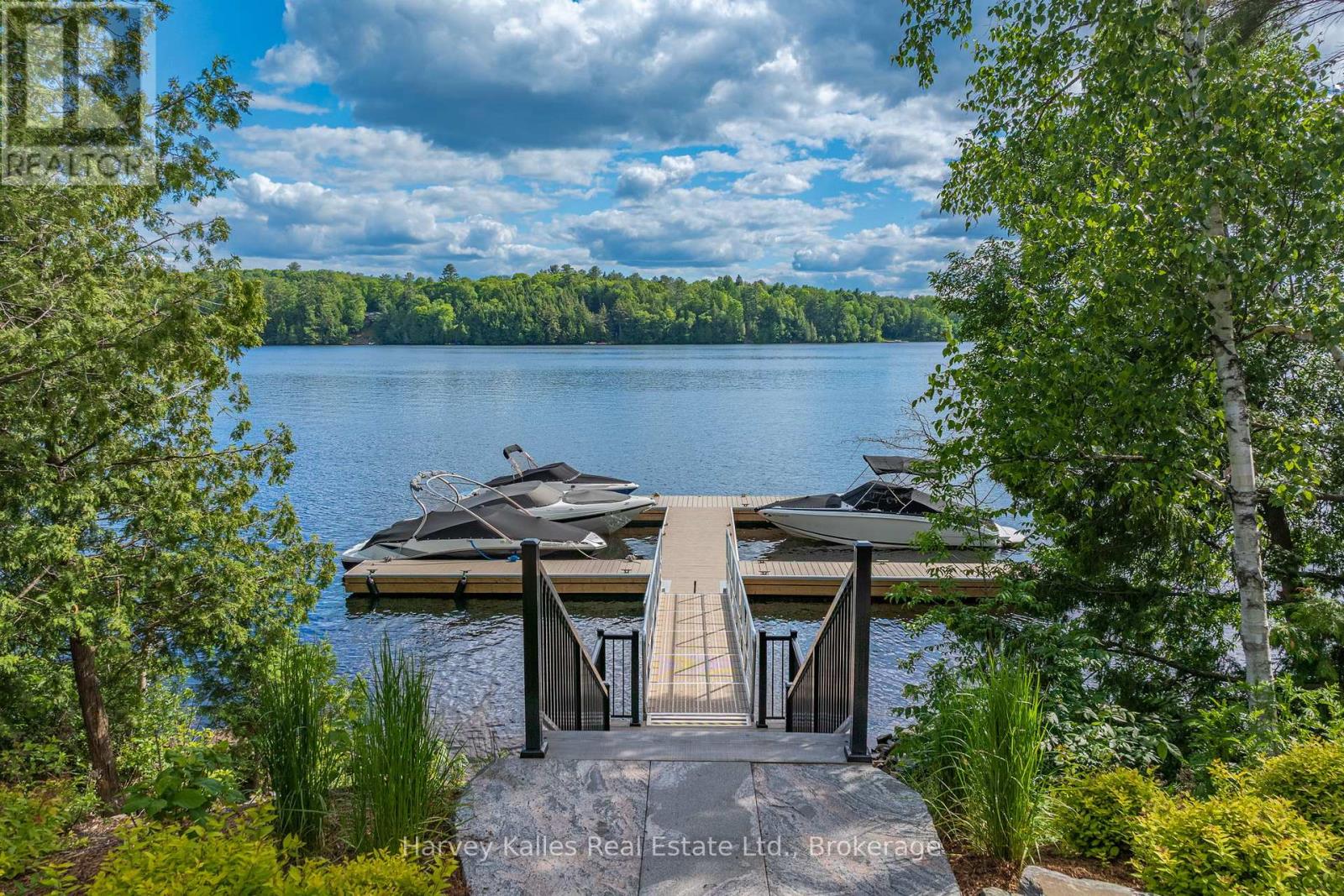 #306 727 GRANDVIEW DRIVE - 45
