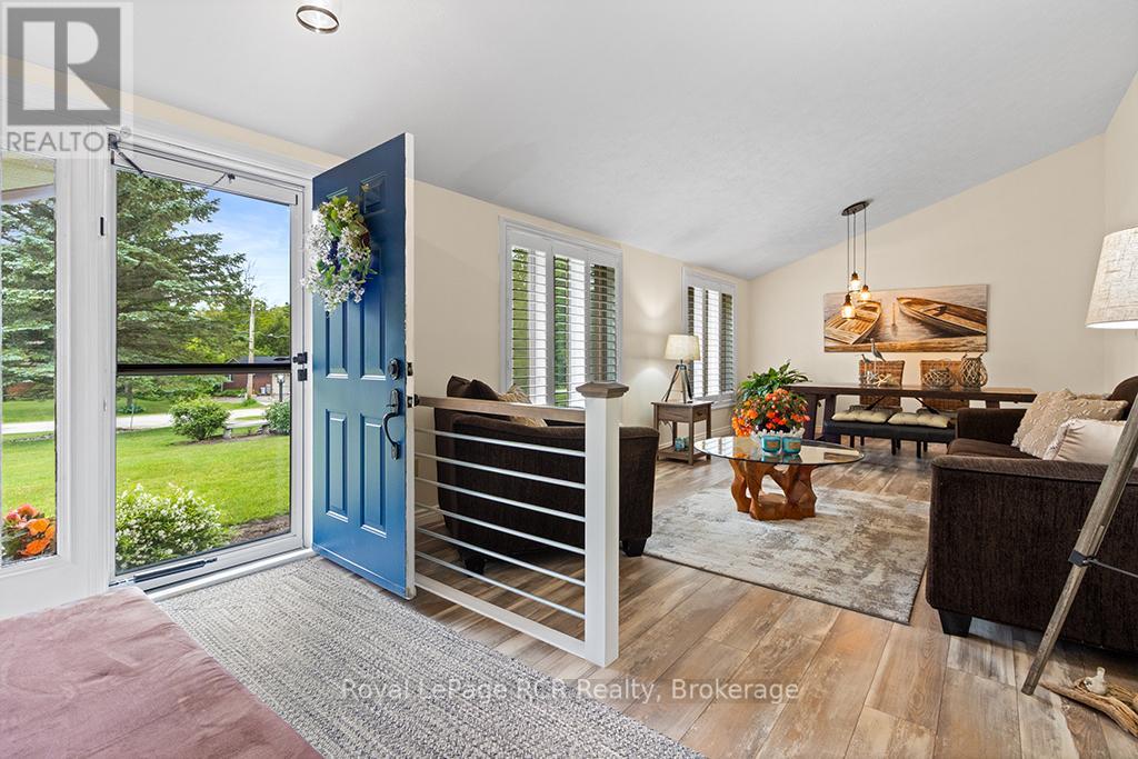 25 GRAHAM CRESCENT N - 7