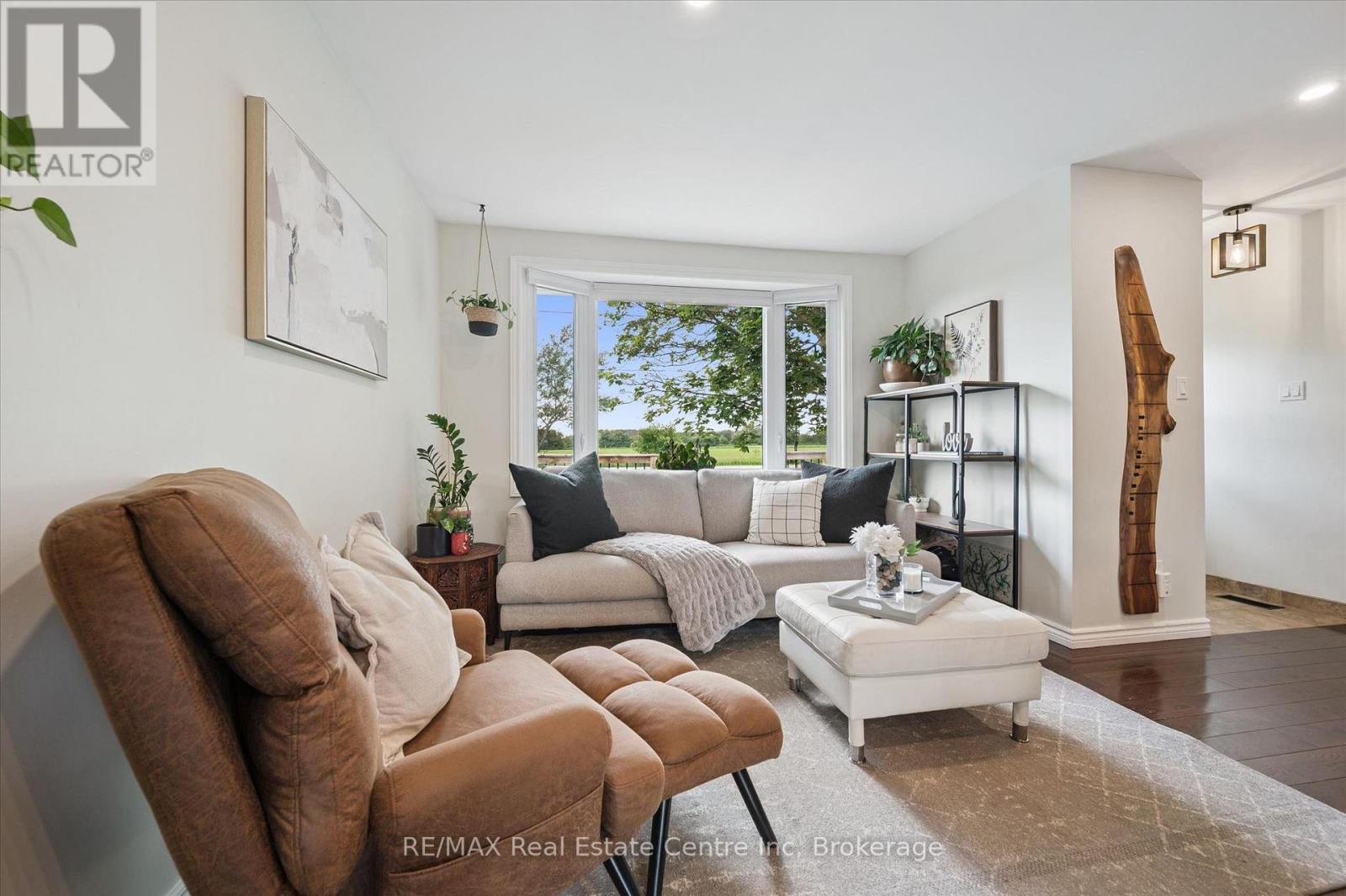 152 WELLINGTON ROAD 7 - 10