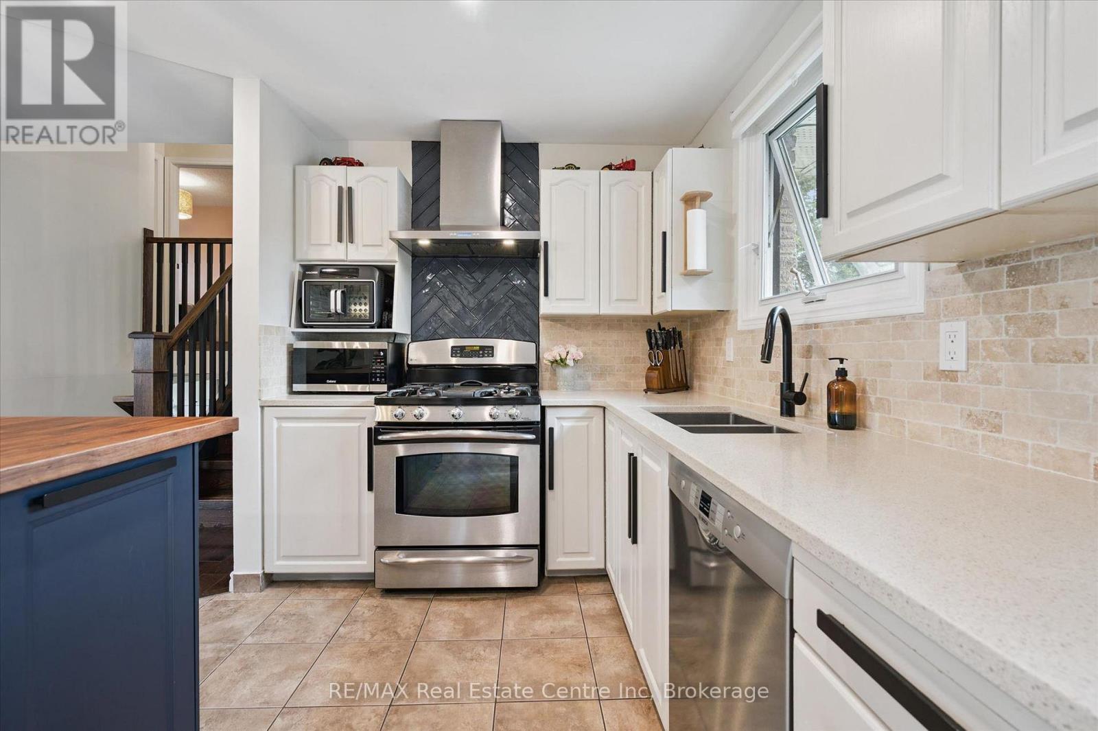 152 WELLINGTON ROAD 7 - 6
