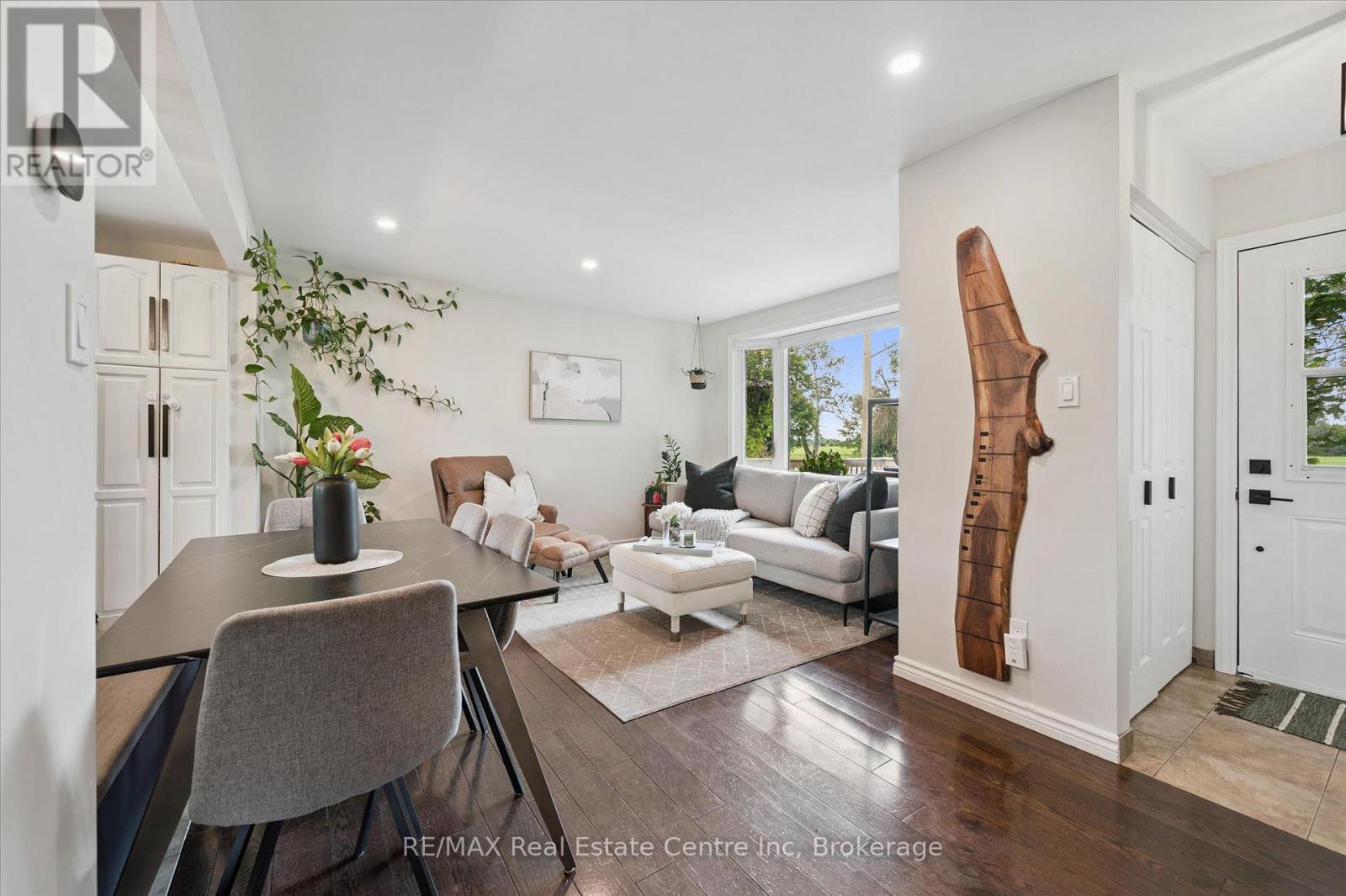 152 WELLINGTON ROAD 7 - 9