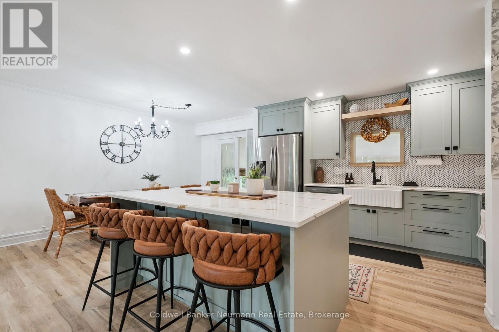 62 GLENBURNIE DRIVE - 11