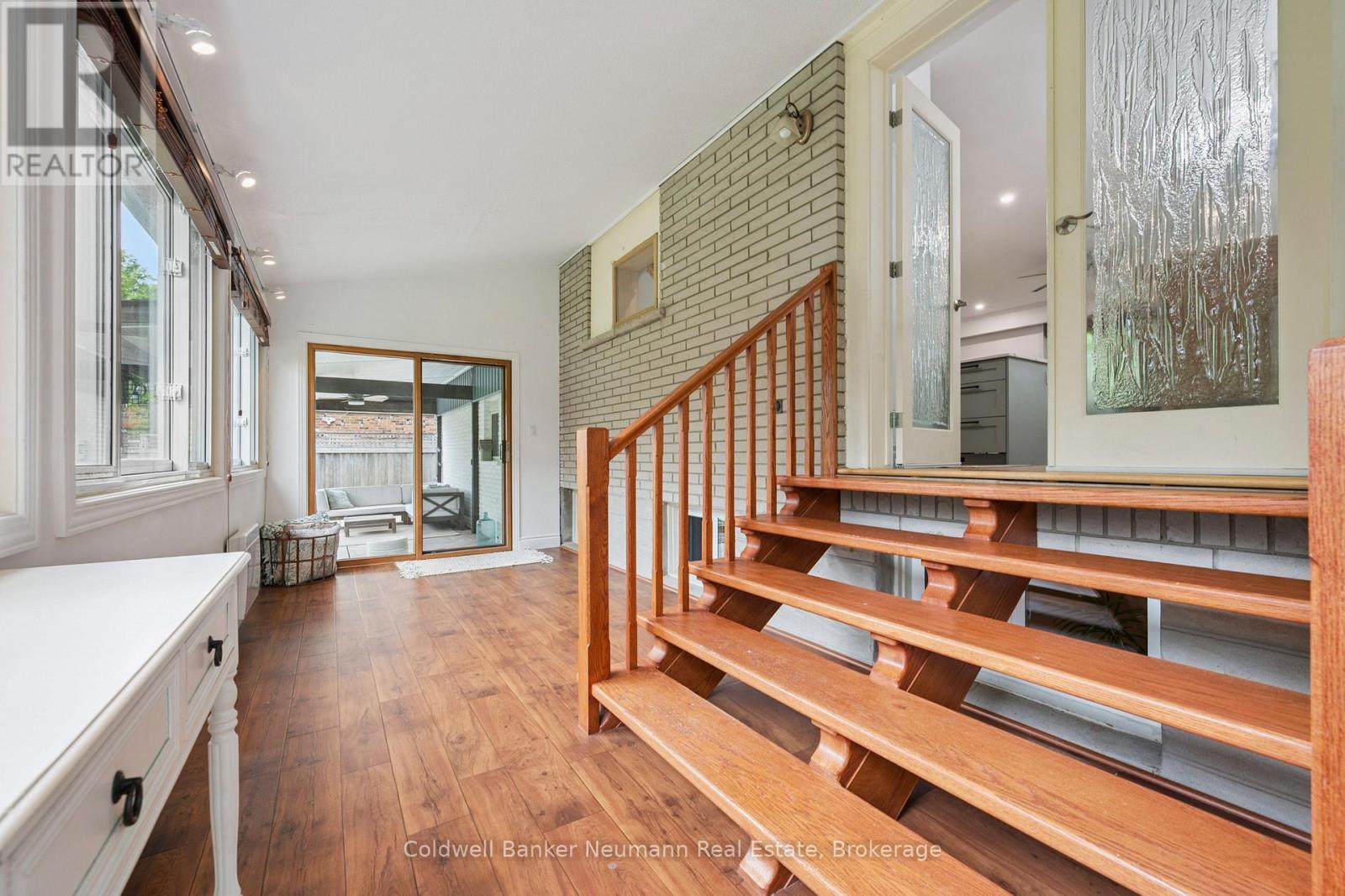 62 GLENBURNIE DRIVE - 17
