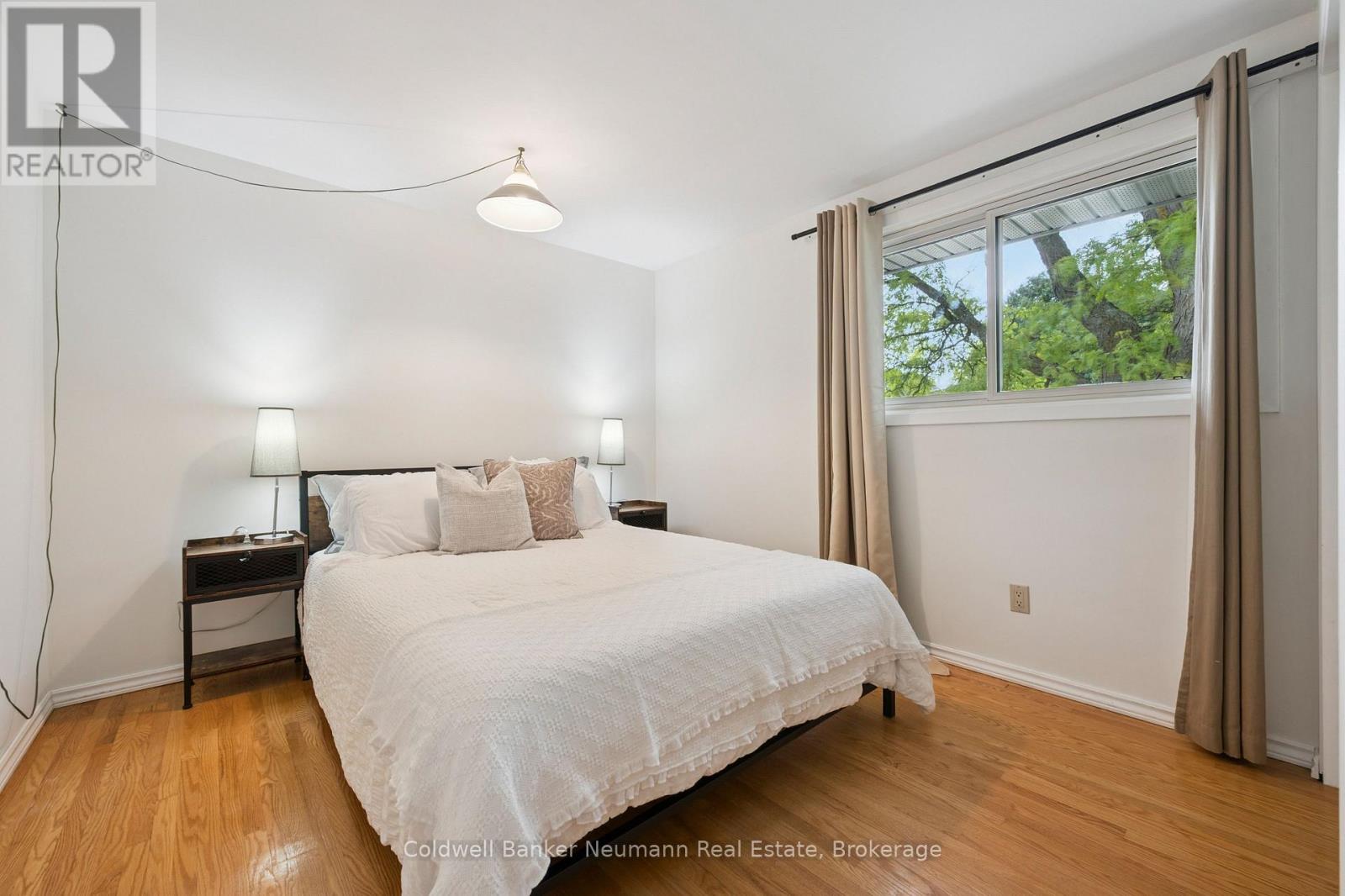 62 GLENBURNIE DRIVE - 22