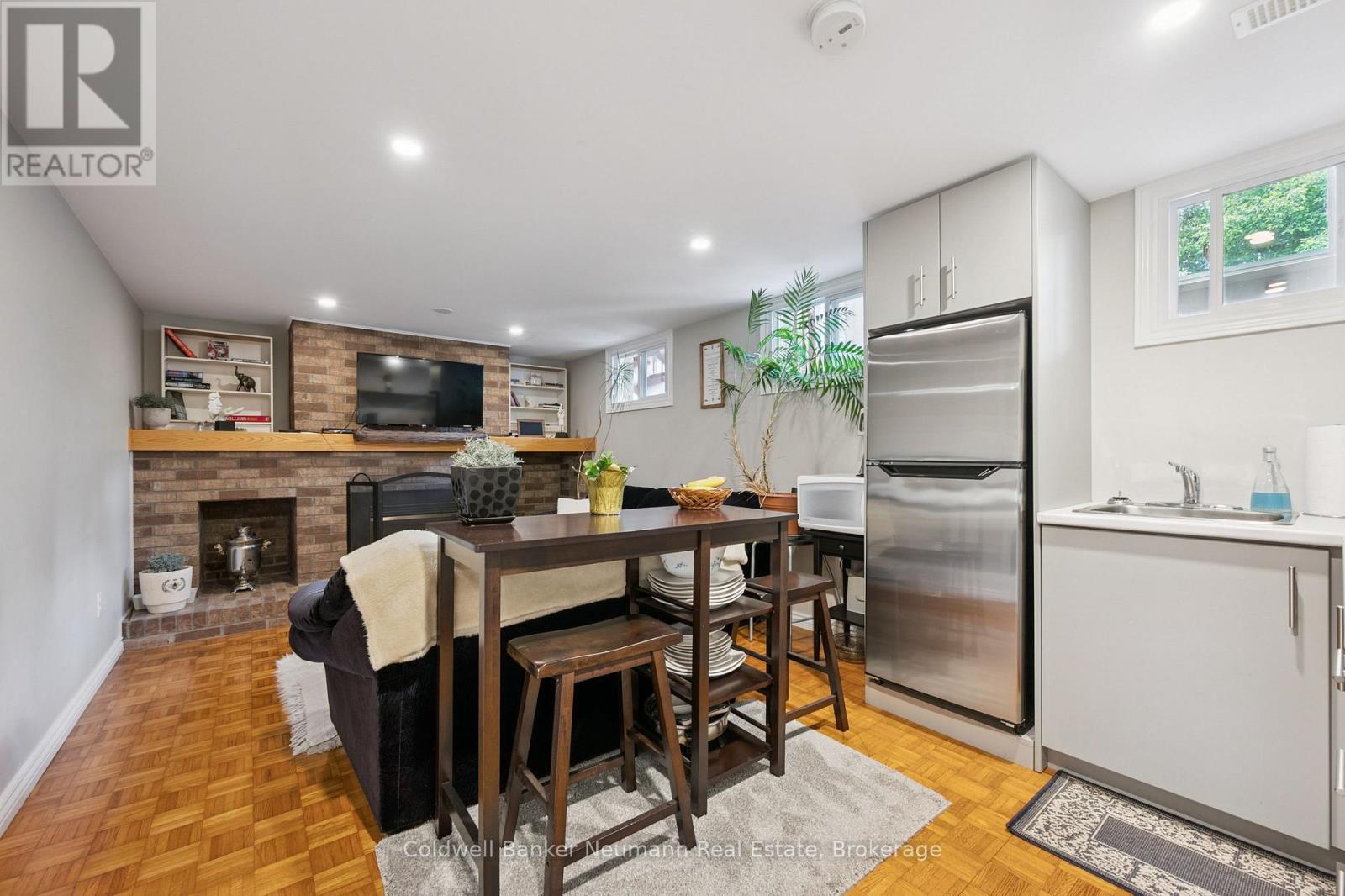 62 GLENBURNIE DRIVE - 27