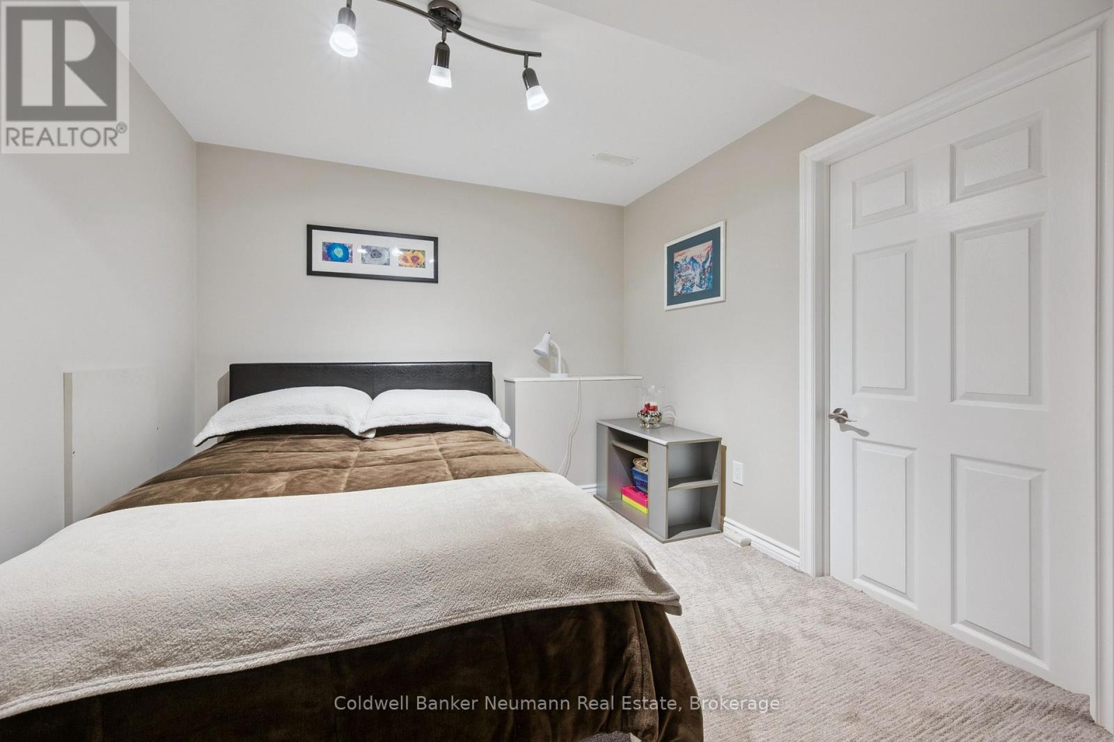 62 GLENBURNIE DRIVE - 30