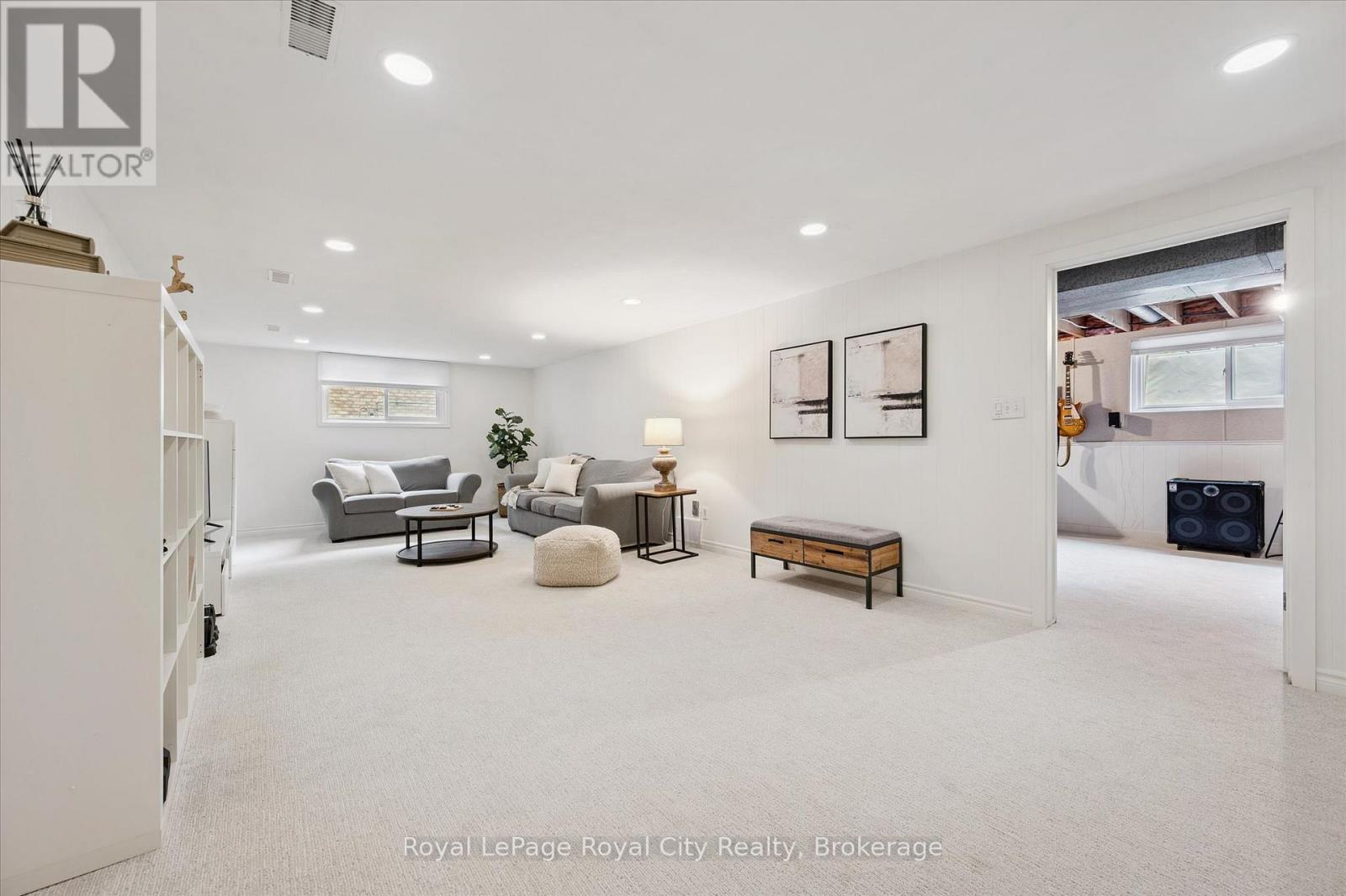 40 WALNUT DRIVE - 33