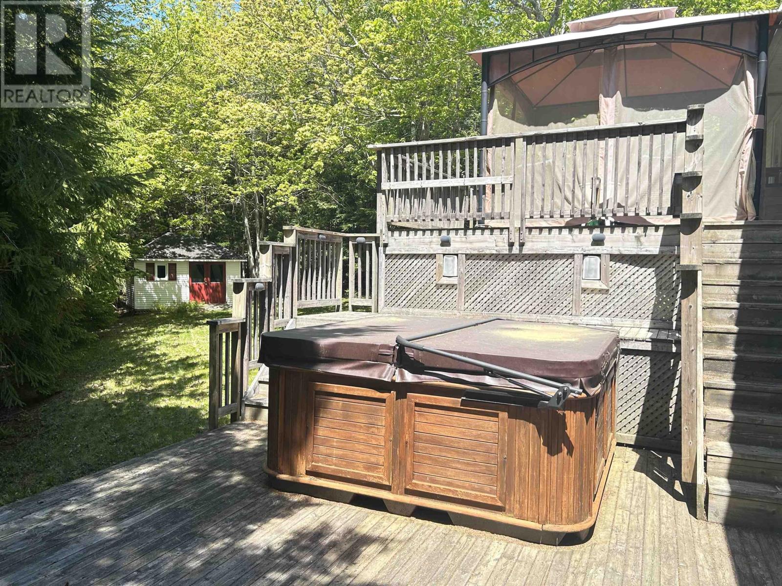 6 Ainsley Court - 18