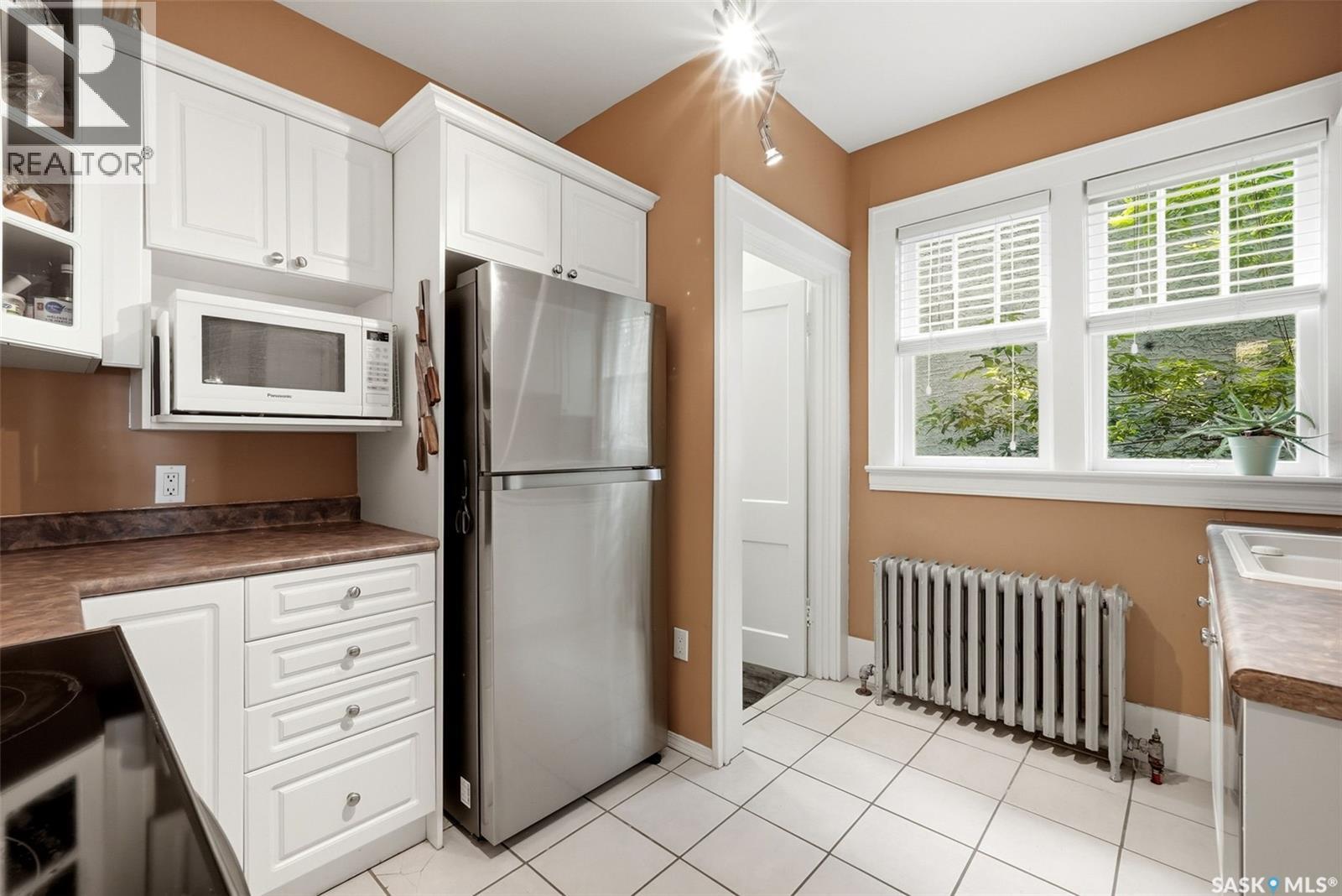 2917 Robinson STREET - 10