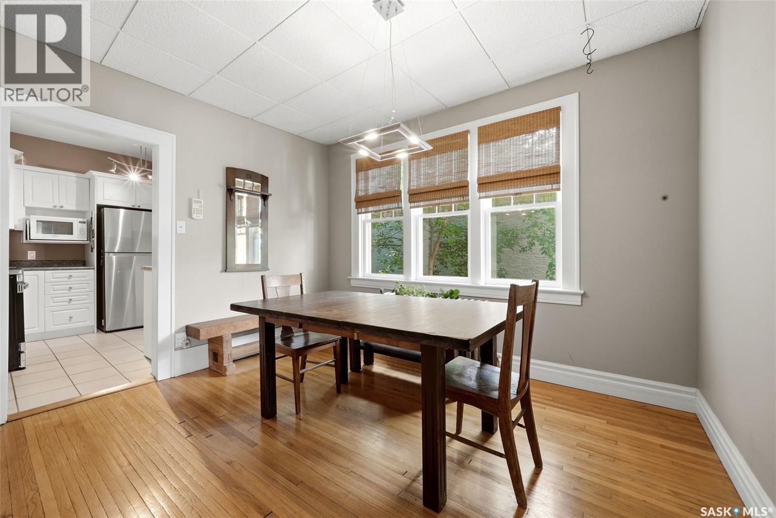 2917 Robinson STREET - 11