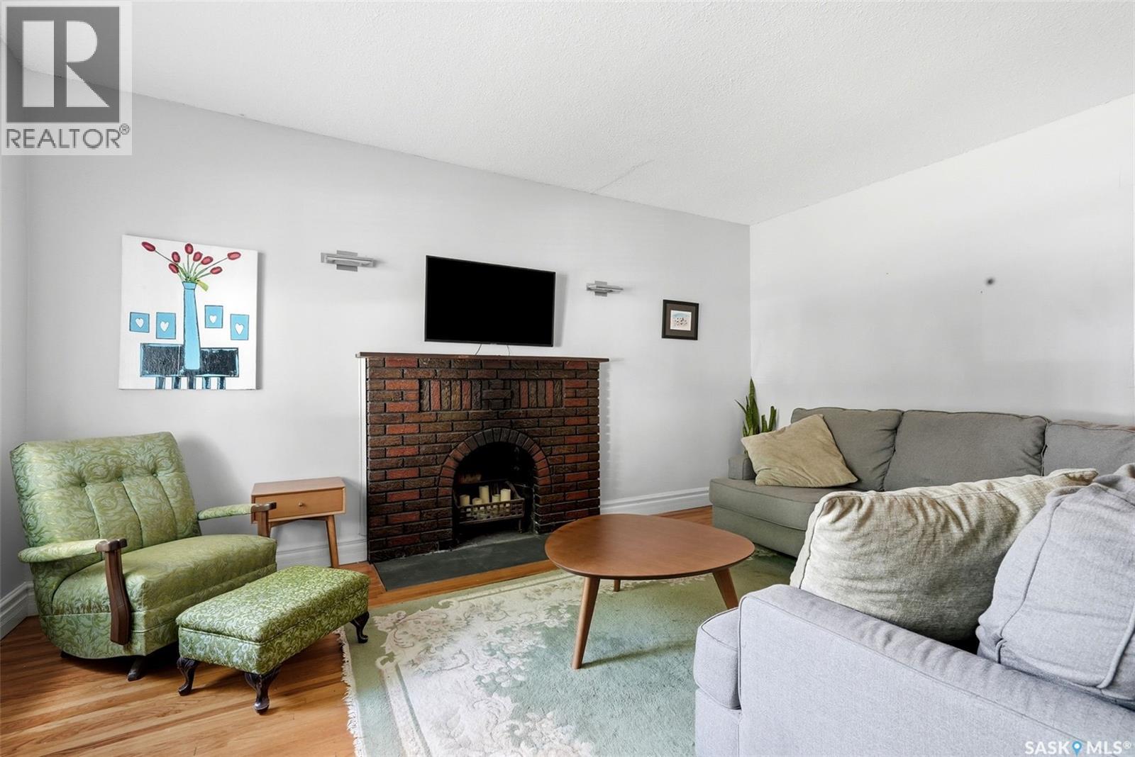 2917 Robinson STREET - 4