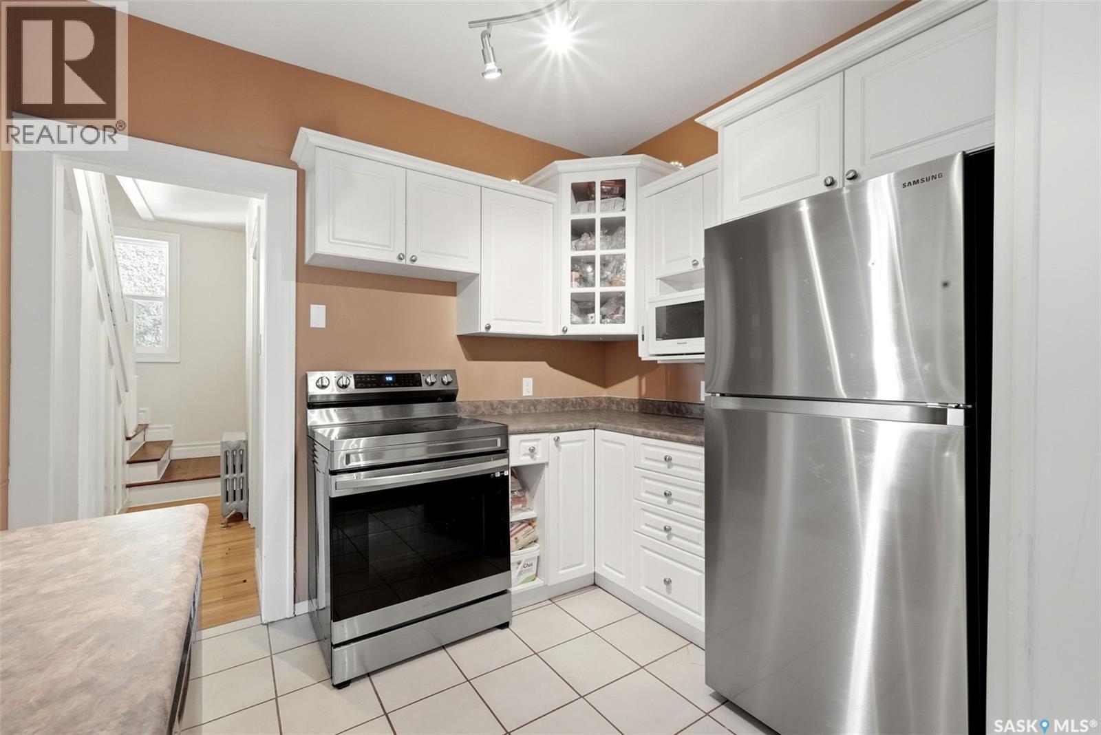 2917 Robinson STREET - 8
