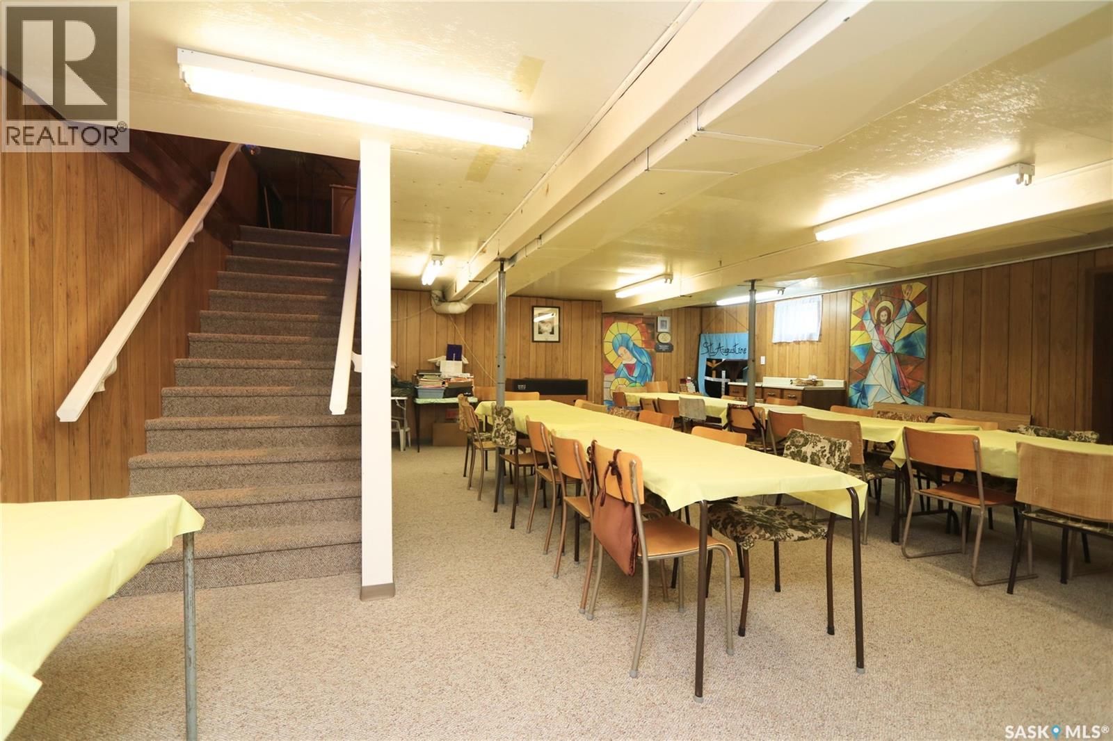 400 commercial STREET — photo 13