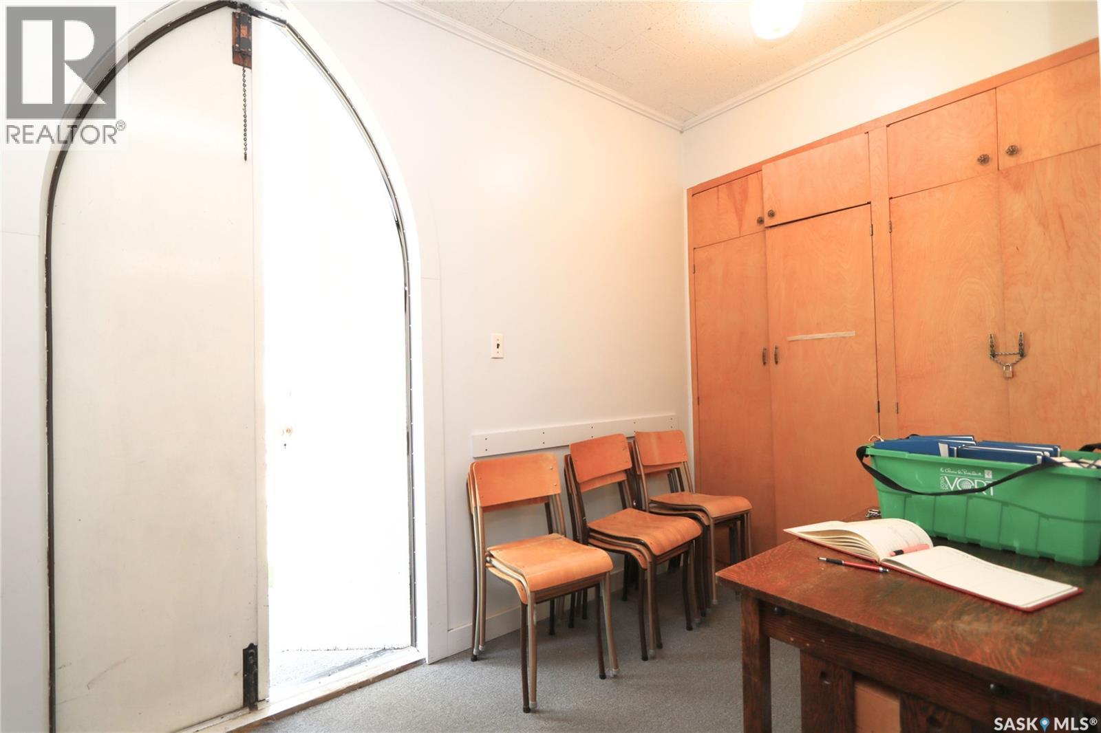 400 commercial STREET — photo 18