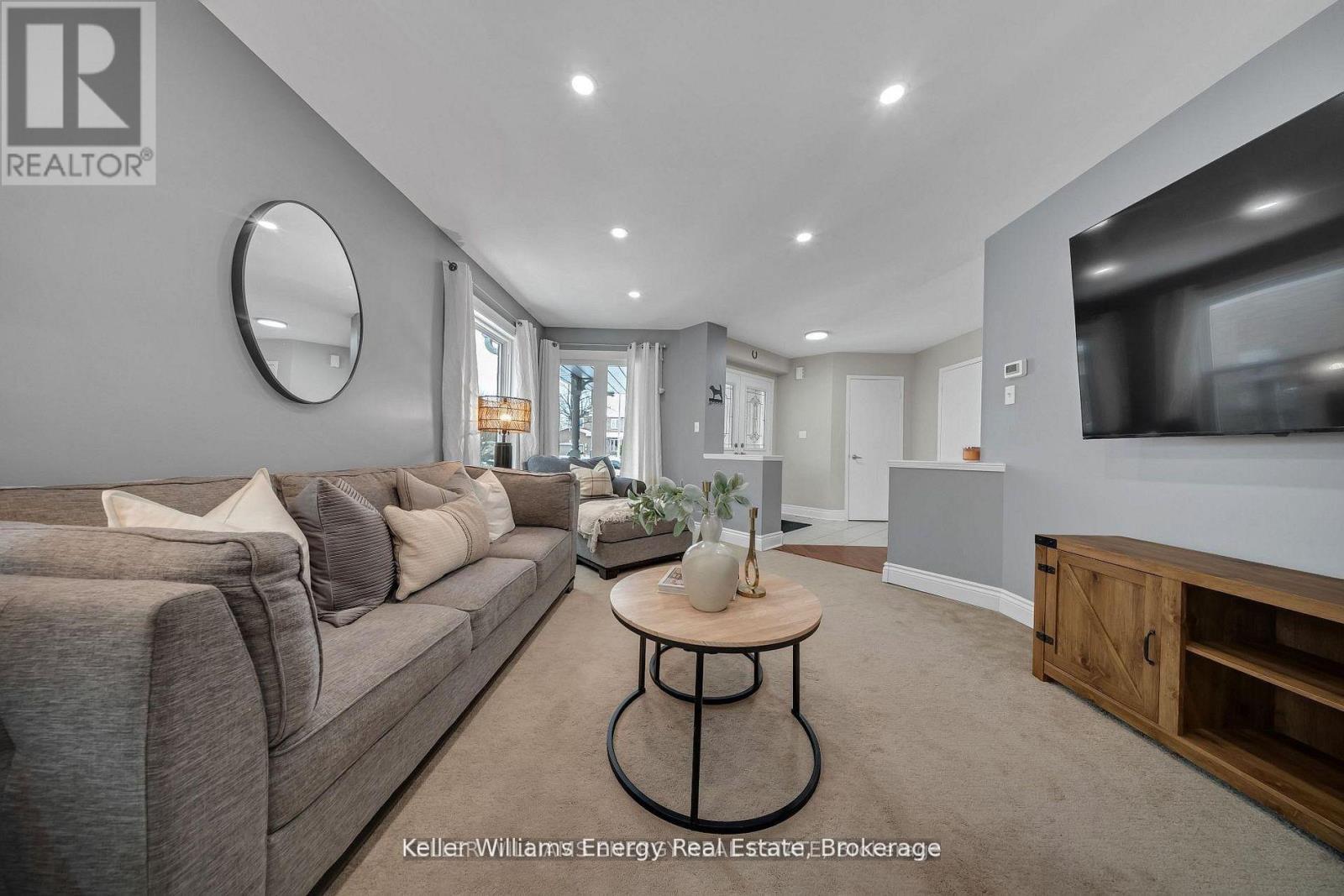 179 WILKINS CRESCENT - 13
