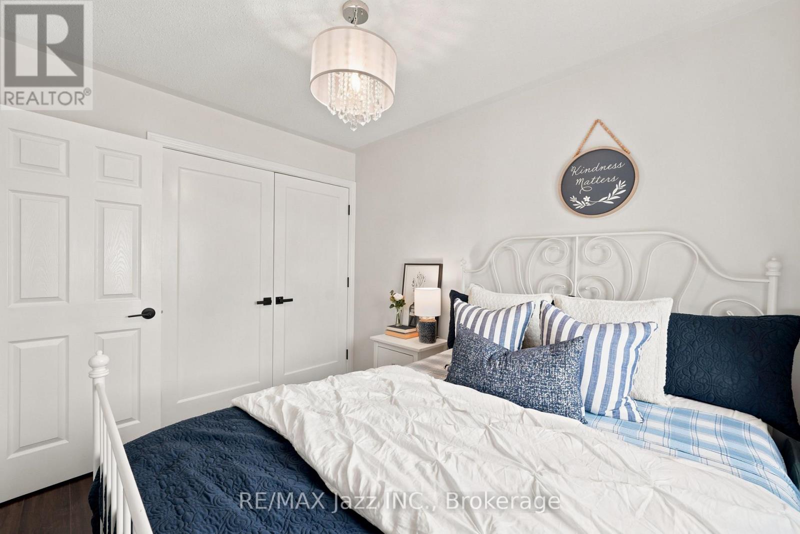 15 FARMSTEAD DRIVE - 24