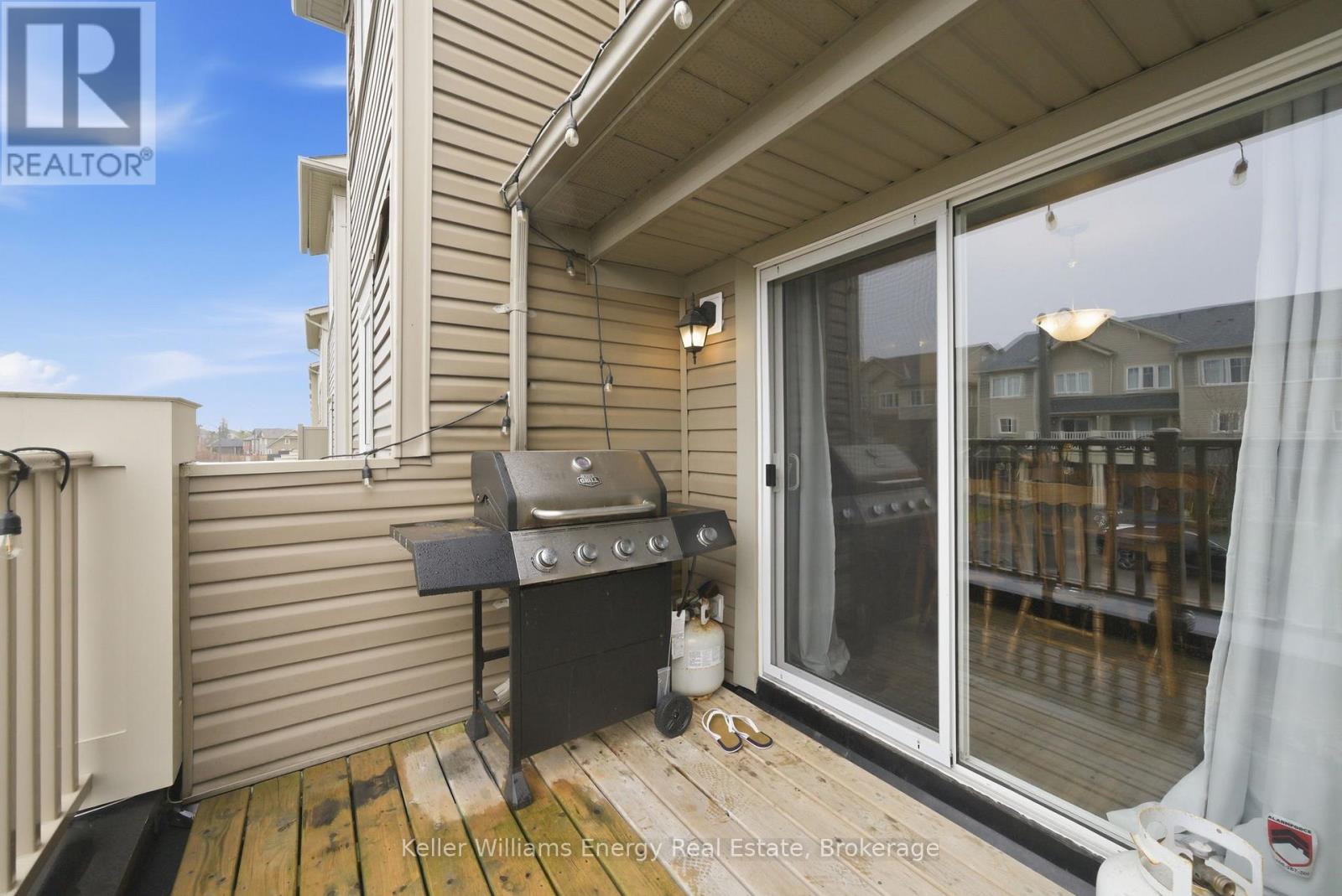 67 TABARET CRESCENT - 14