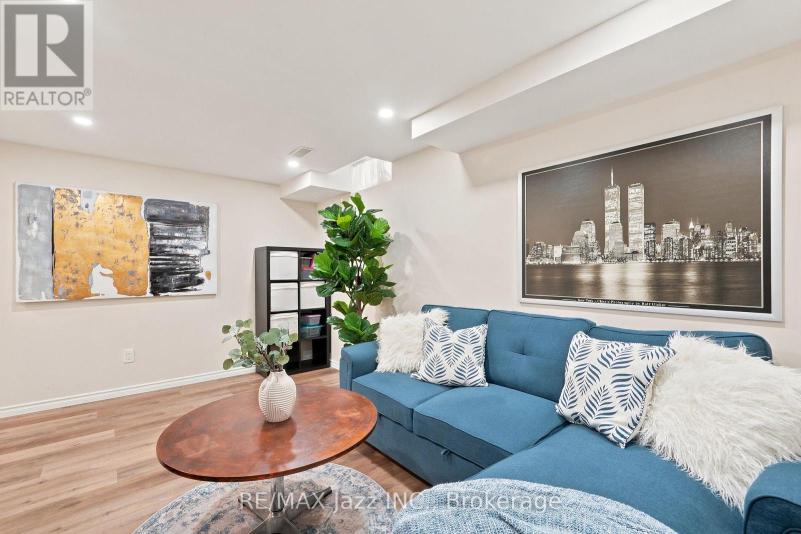 15 FARMSTEAD DRIVE - 26