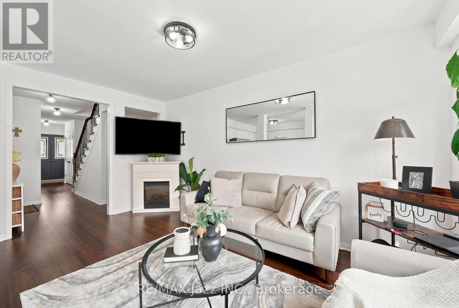 15 FARMSTEAD DRIVE - 5