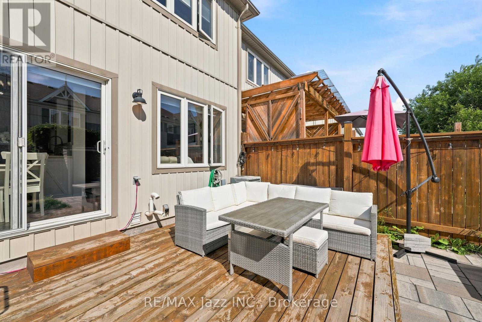 15 FARMSTEAD DRIVE - 32