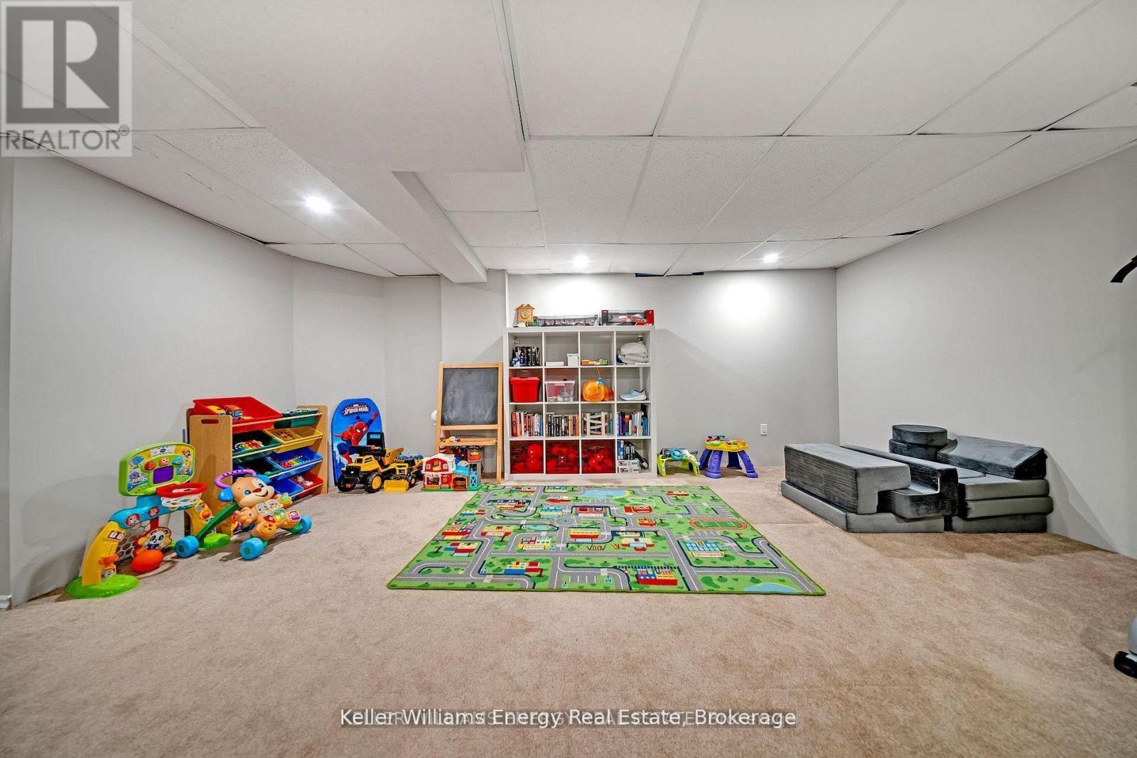179 WILKINS CRESCENT - 43