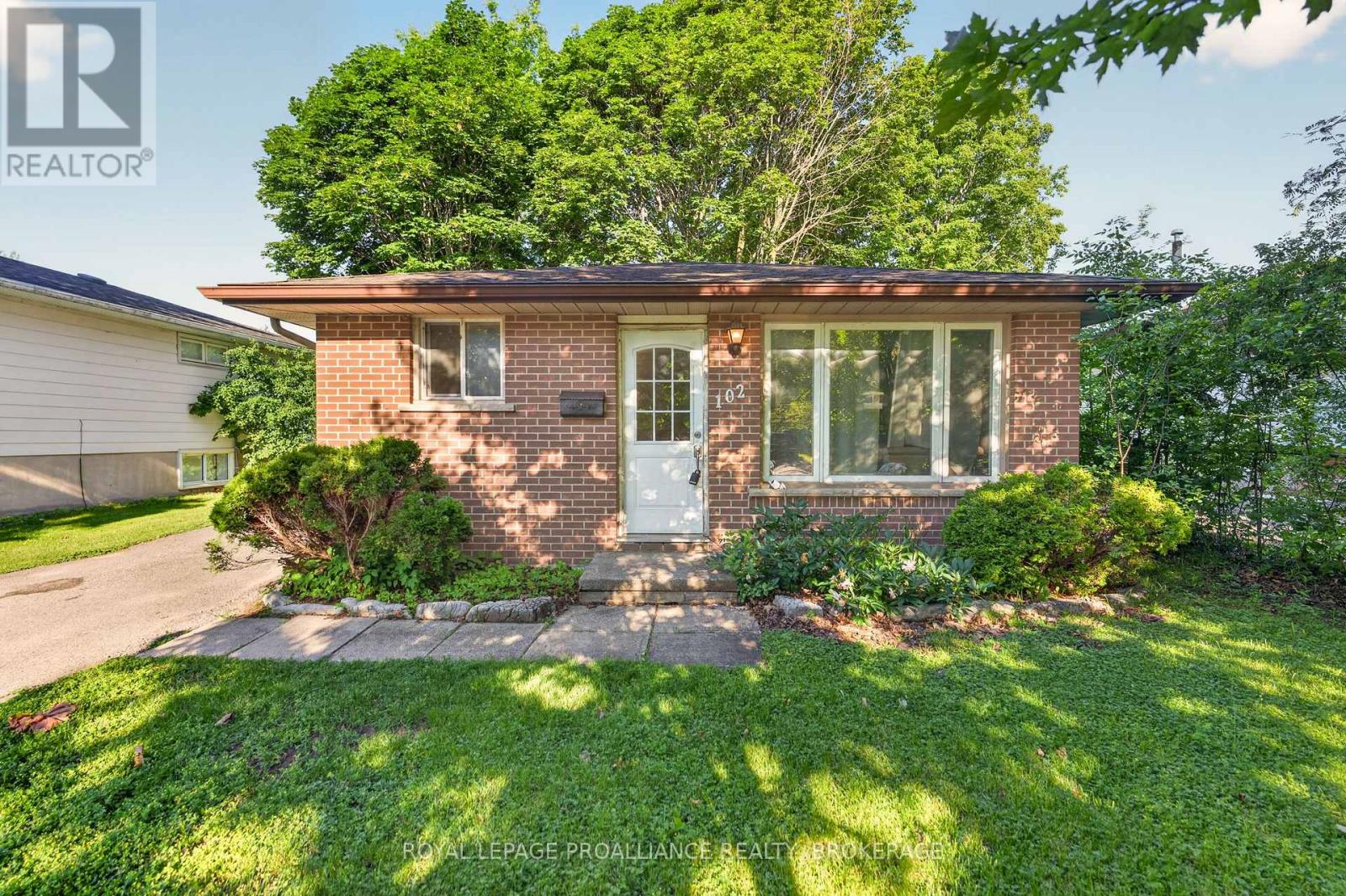 102 CALDERWOOD DRIVE - 1