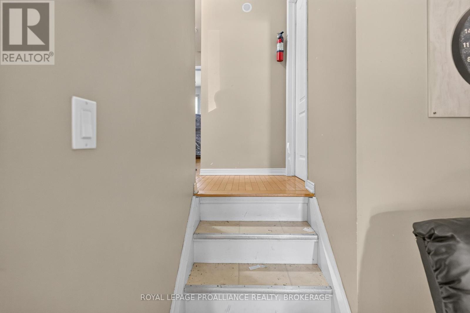 102 CALDERWOOD DRIVE - 6