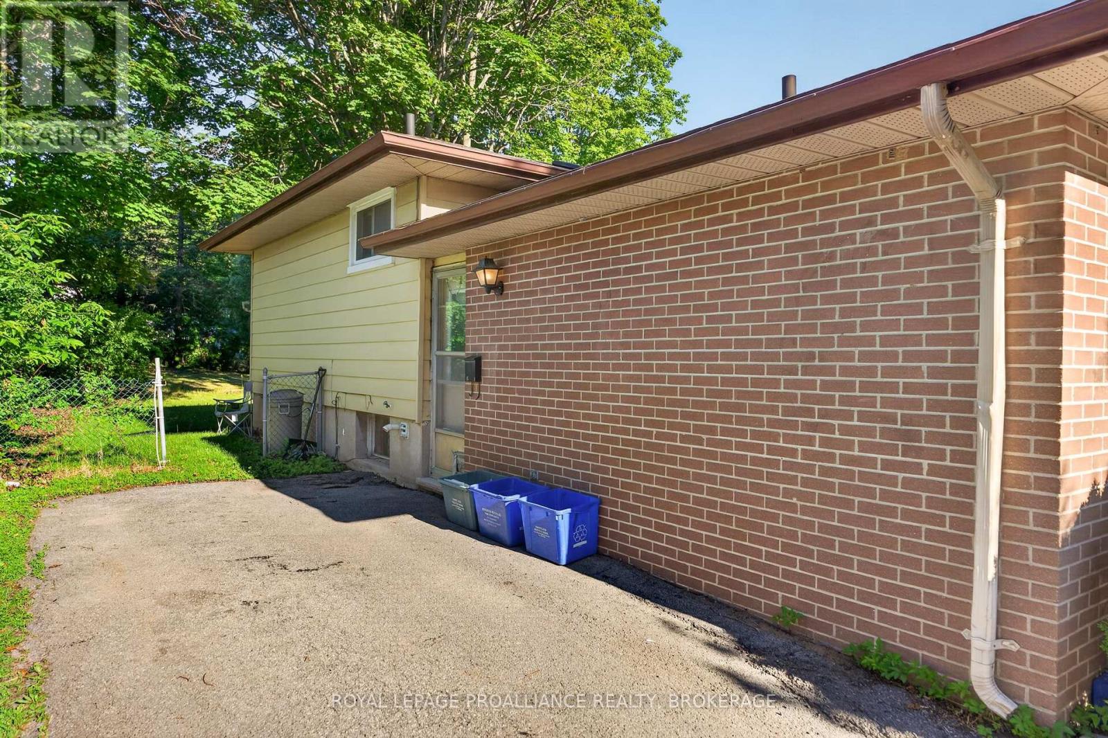 102 CALDERWOOD DRIVE - 10