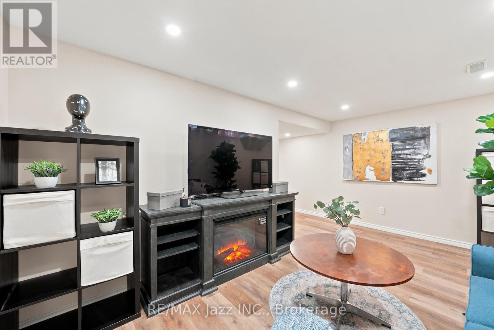 15 FARMSTEAD DRIVE - 29