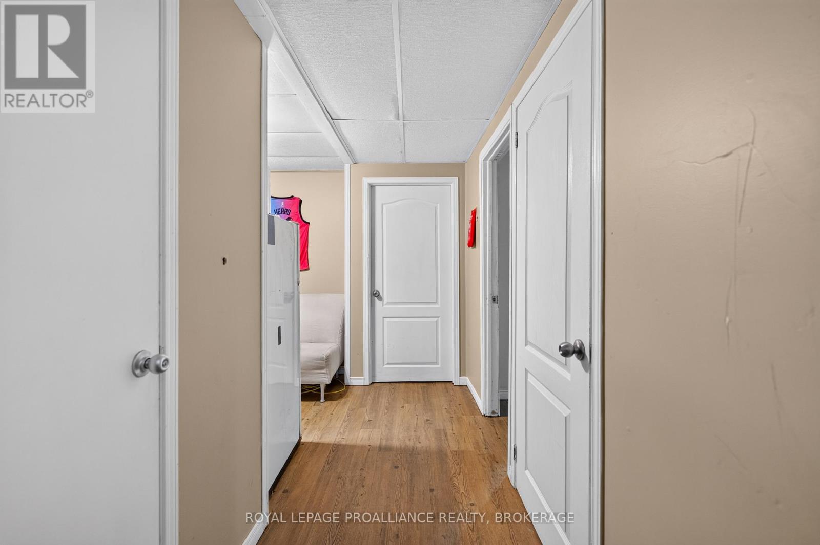 102 CALDERWOOD DRIVE - 7