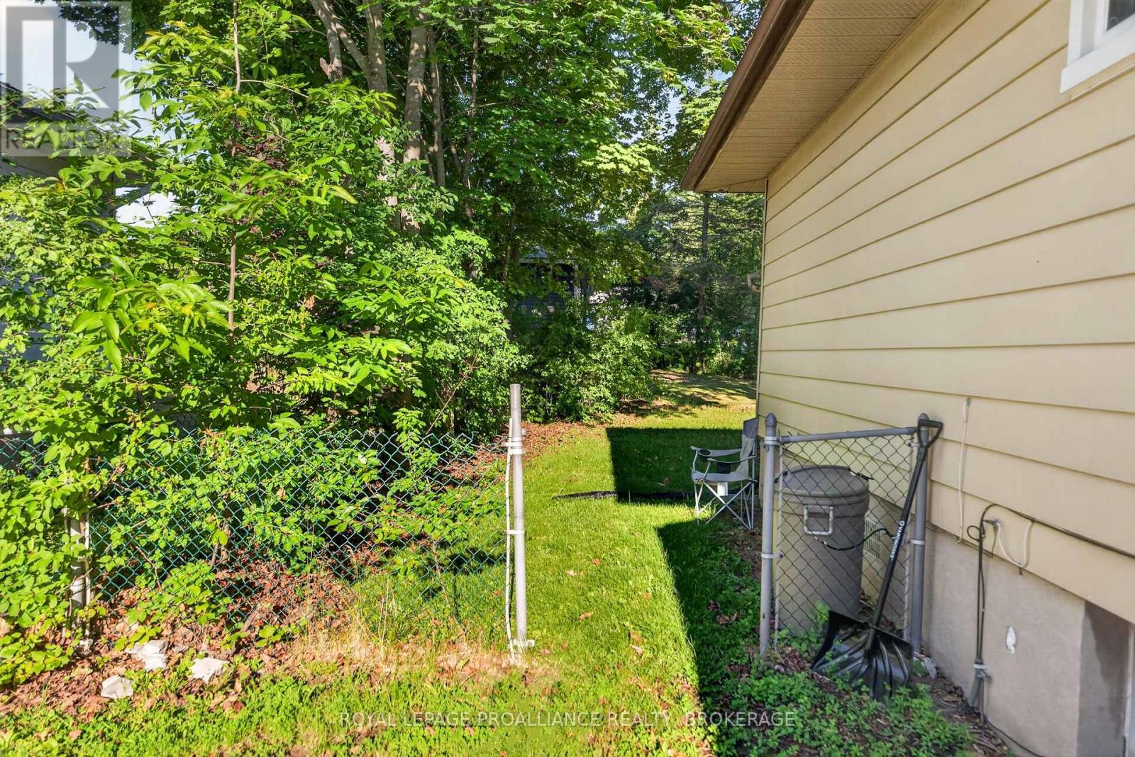 102 CALDERWOOD DRIVE - 12