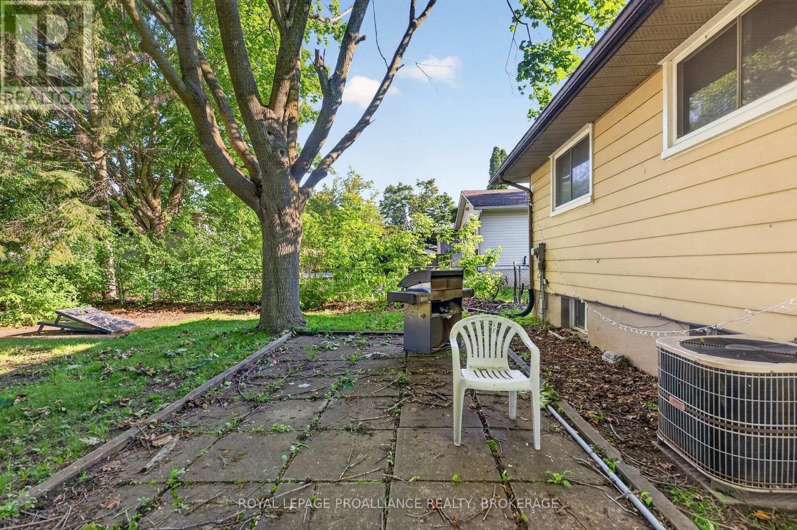 102 CALDERWOOD DRIVE - 16