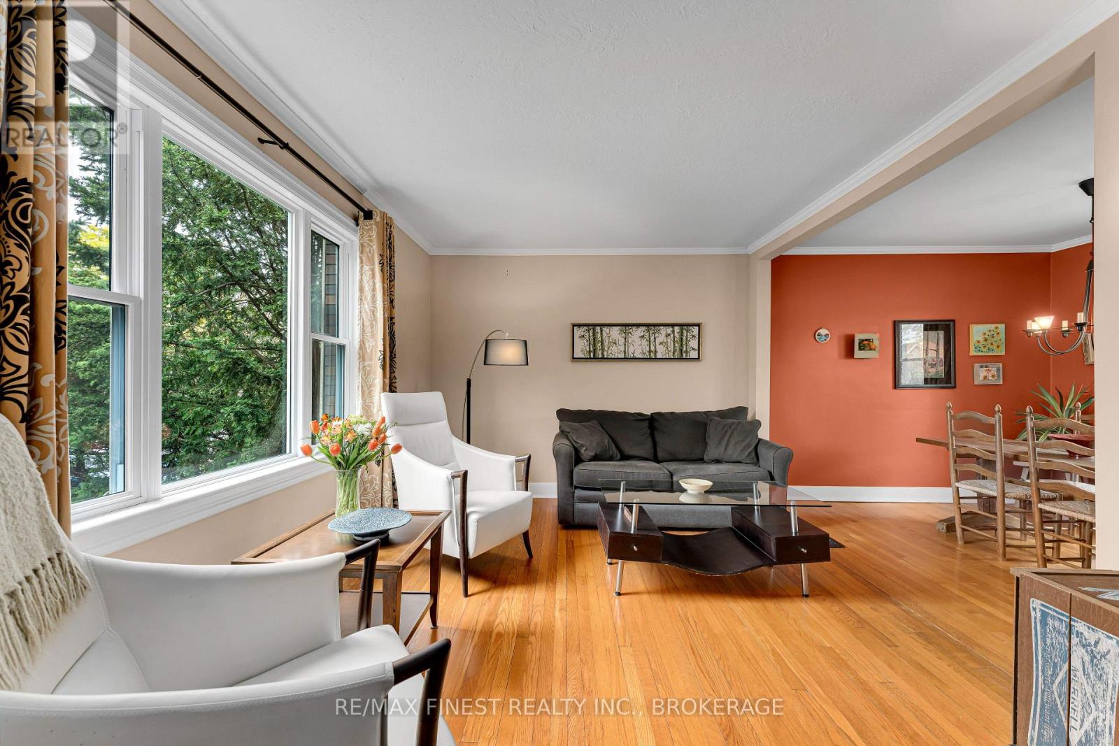298 COLLEGE STREET - 11