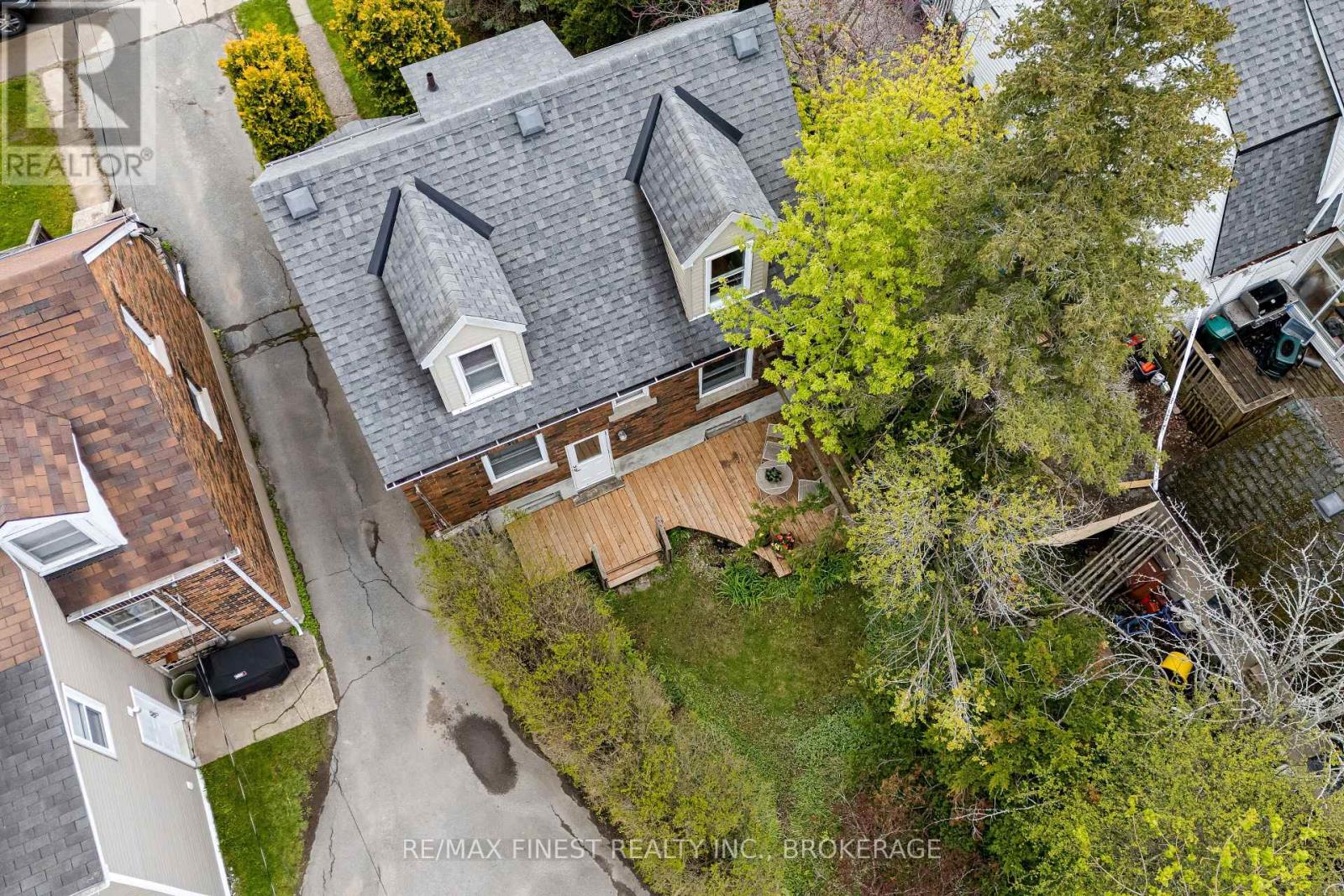 298 COLLEGE STREET - 30