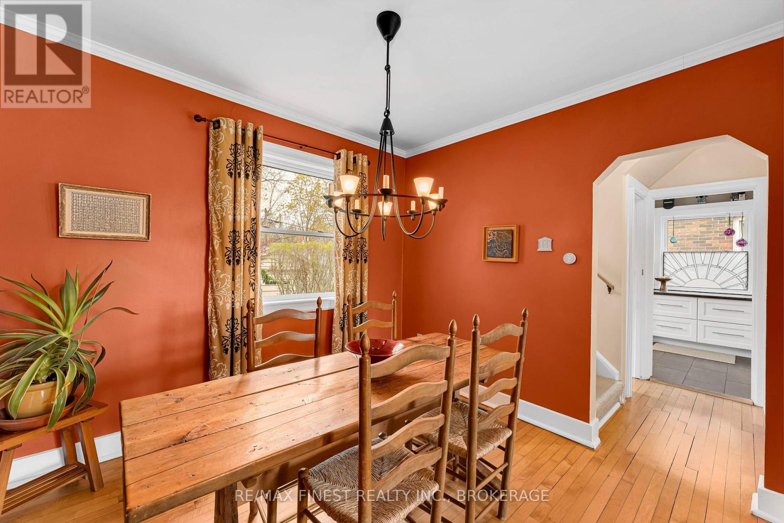 298 COLLEGE STREET - 16