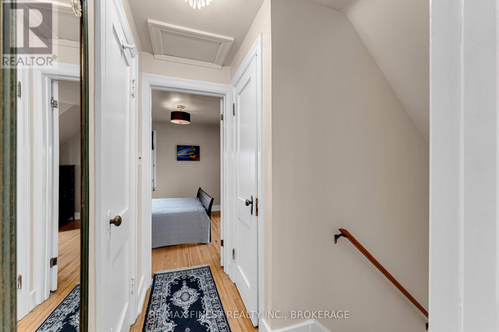 298 COLLEGE STREET - 20