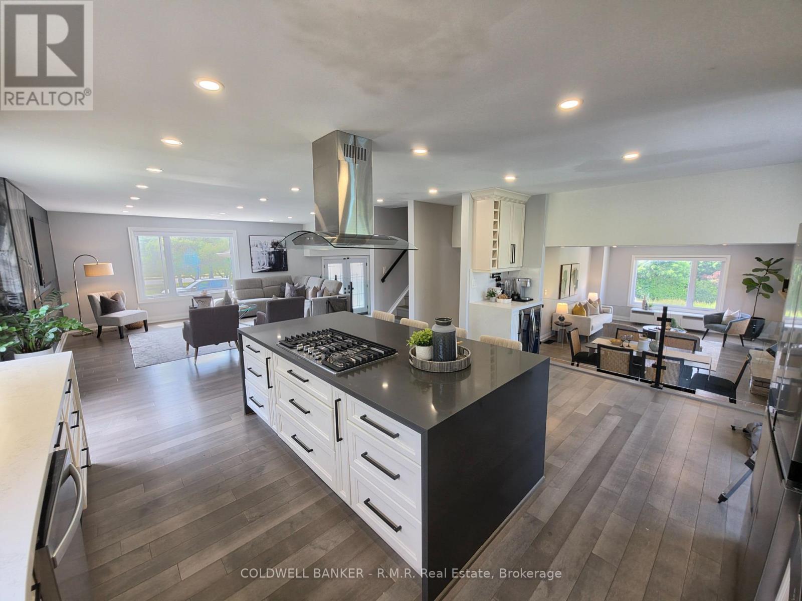 39 KING LANE - 22