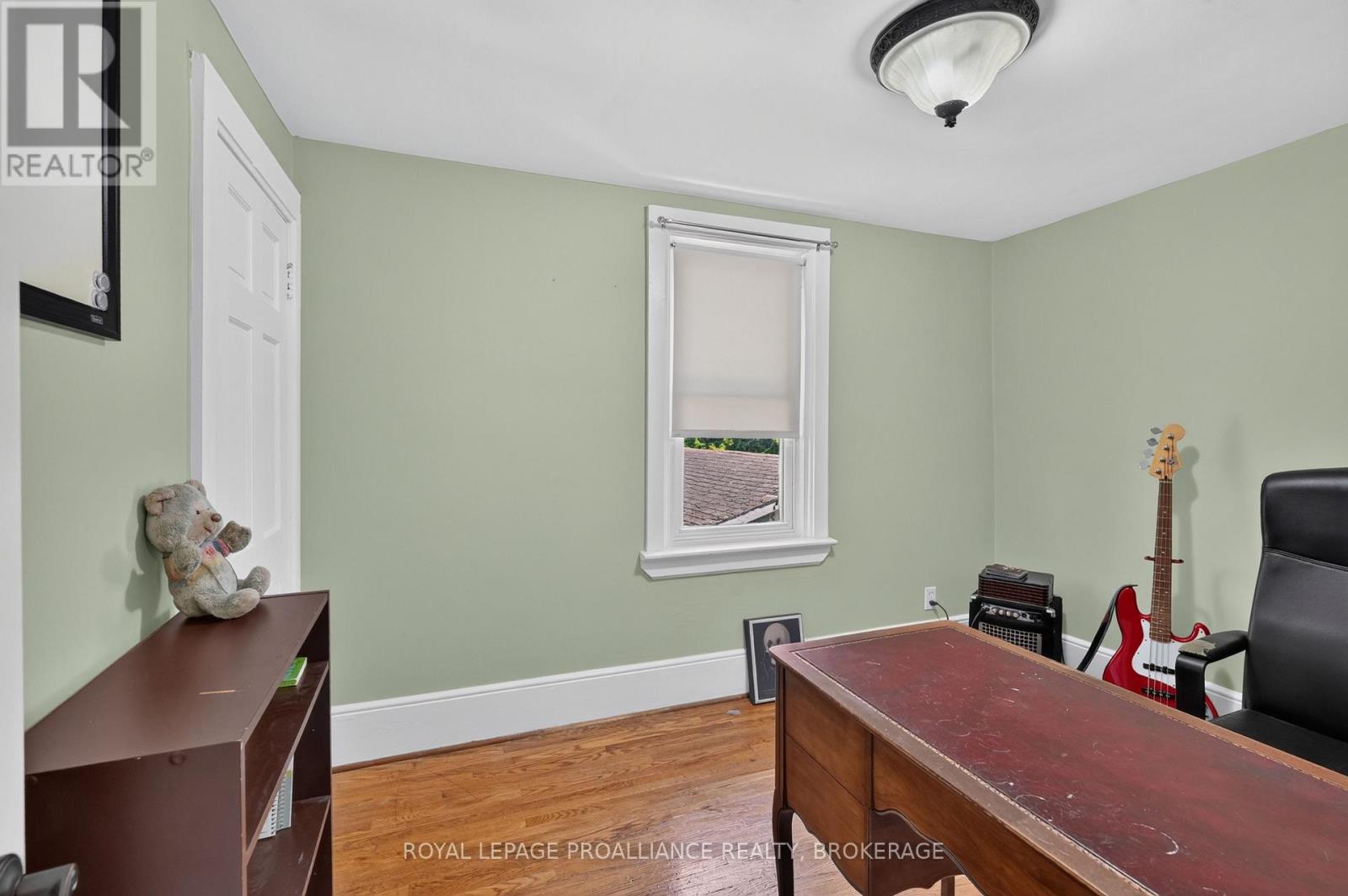 101 NAPIER STREET - 18
