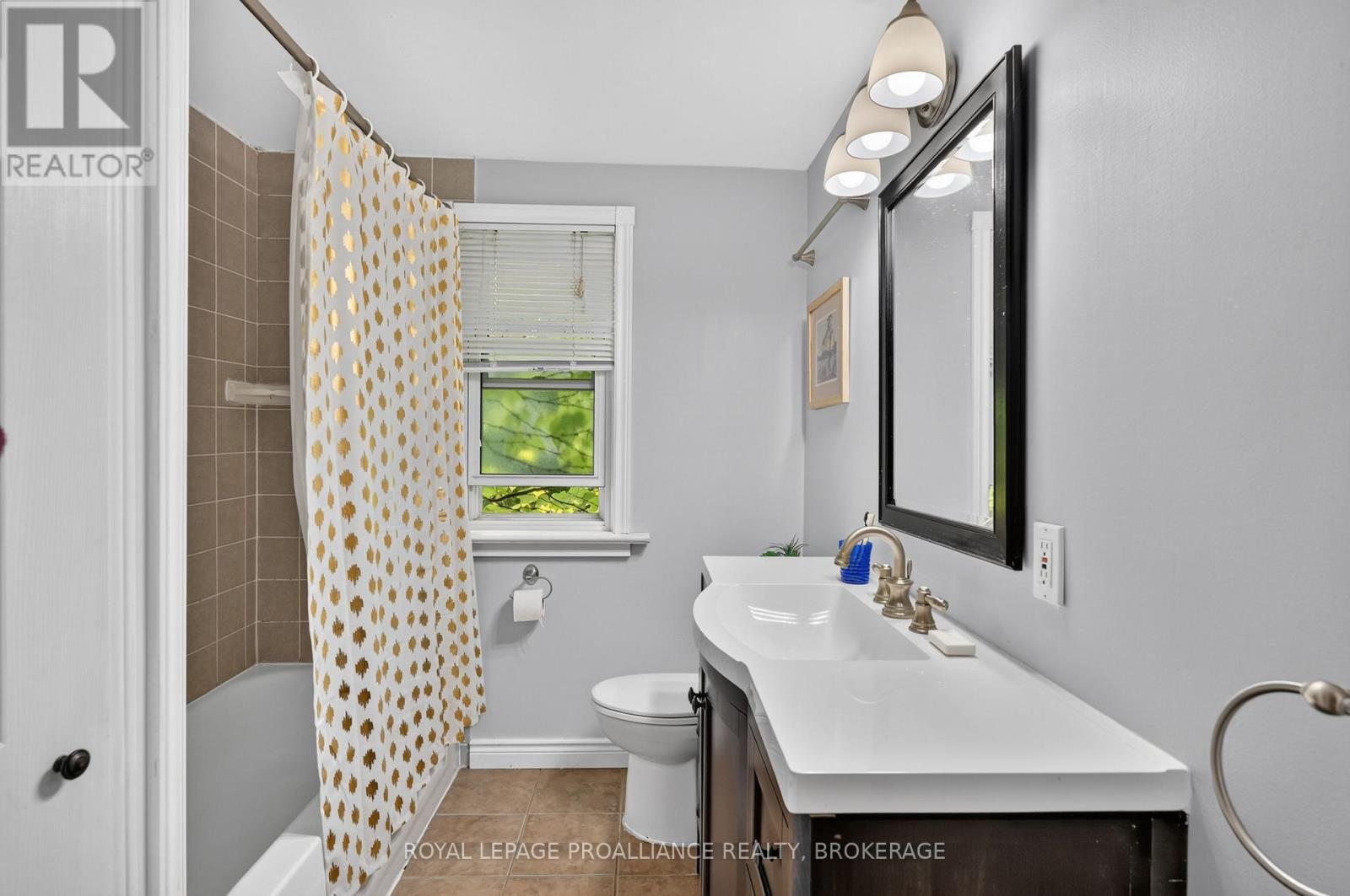 101 NAPIER STREET - 23