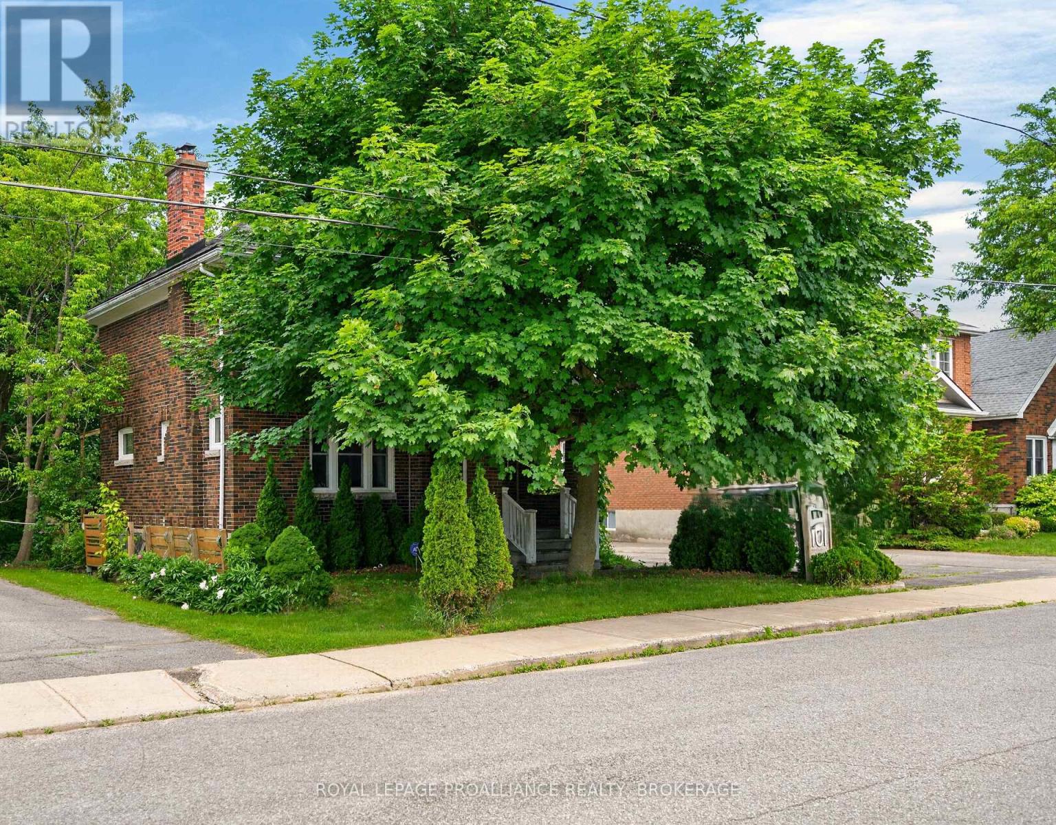 101 NAPIER STREET - 1