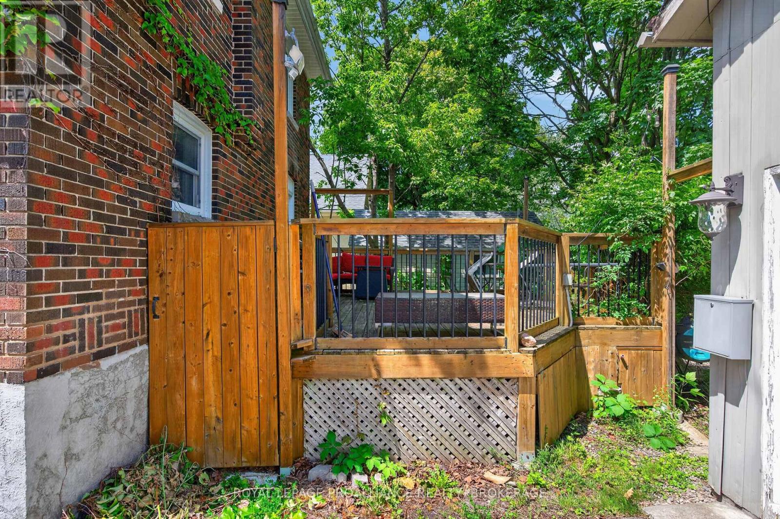 101 NAPIER STREET - 29