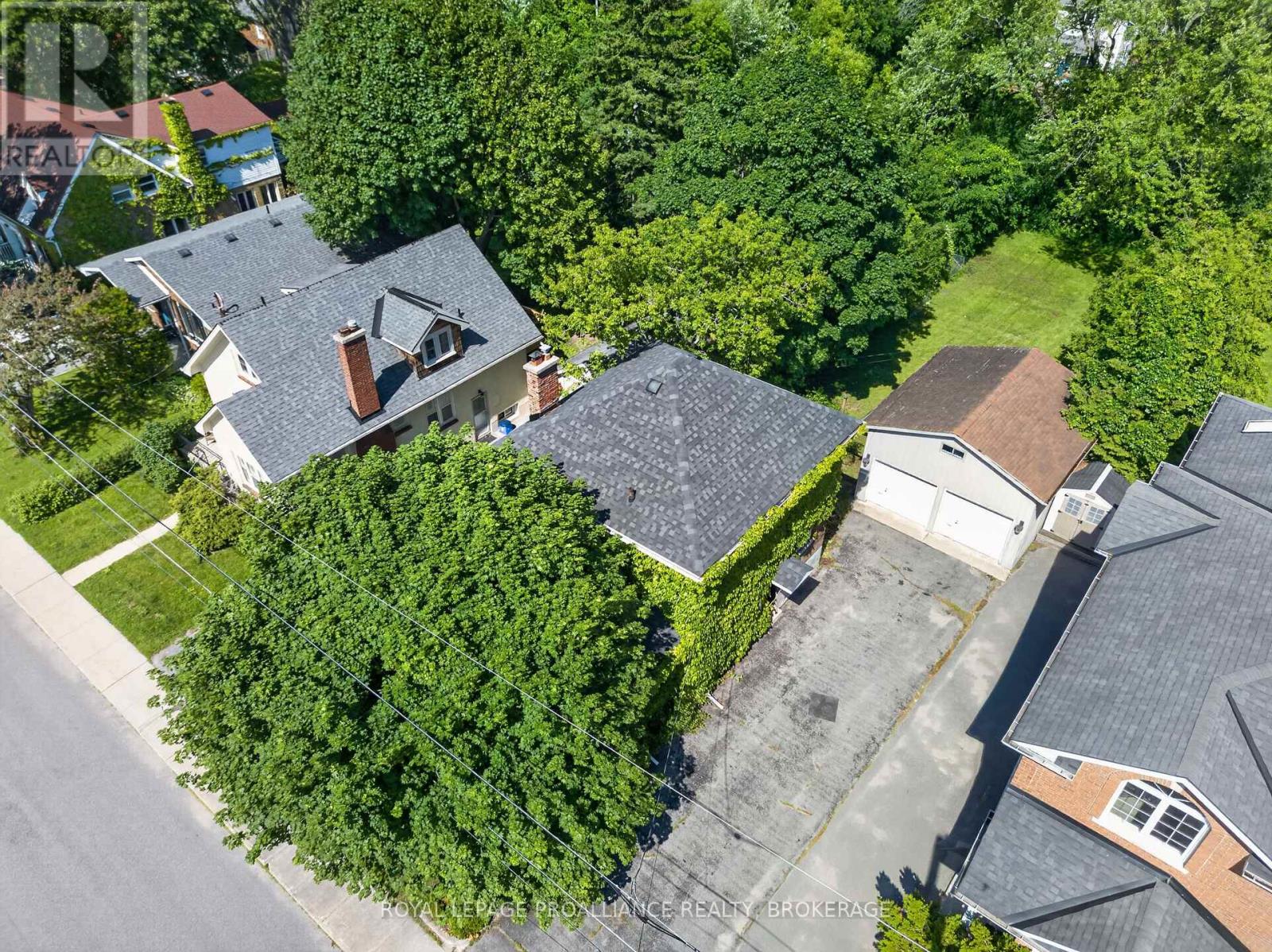 101 NAPIER STREET - 37