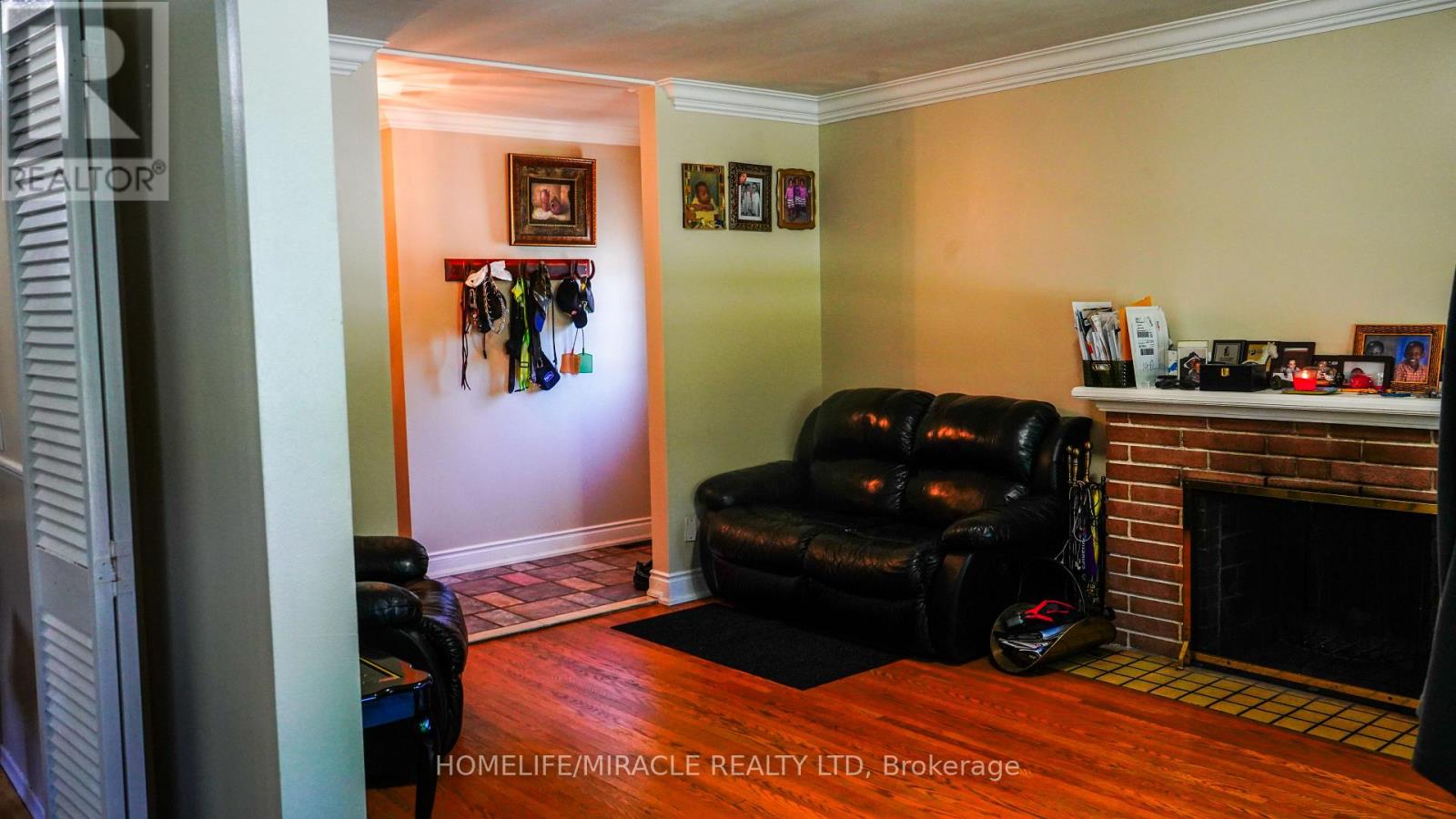 19 AMBERWOOD ROAD - 9