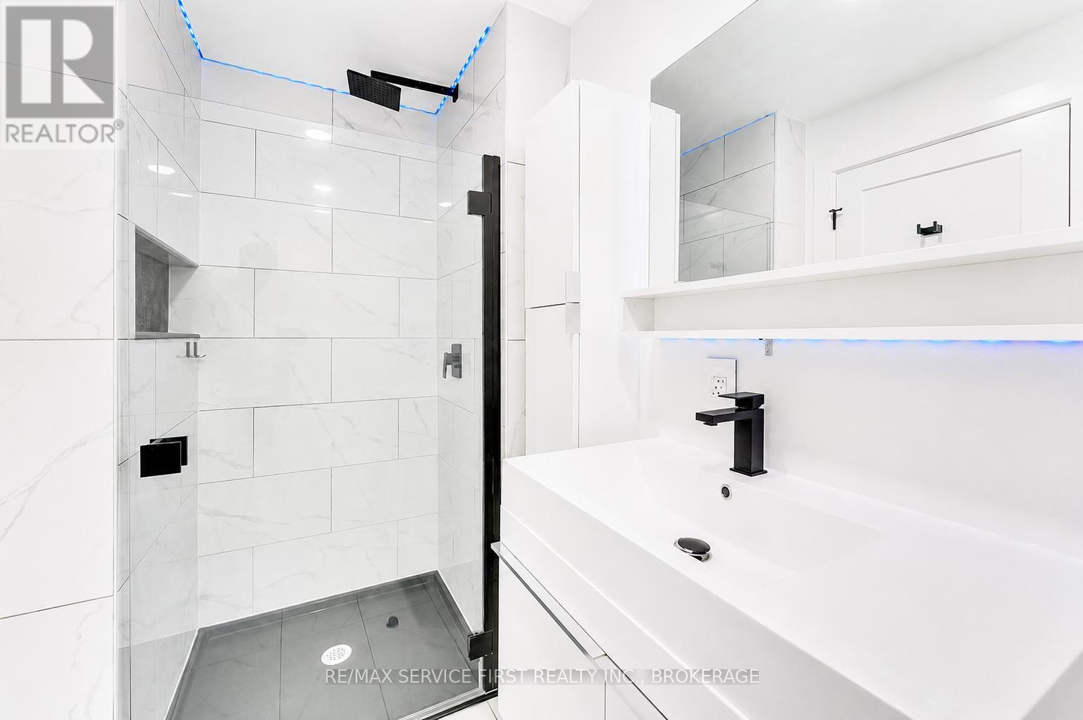 211 RAGLAN ROAD - 11