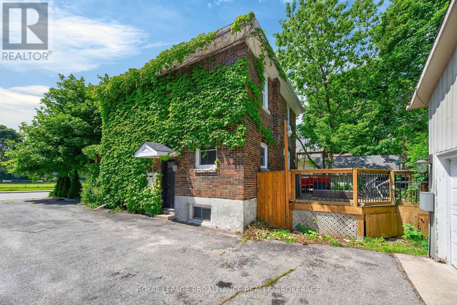 101 NAPIER STREET - 28