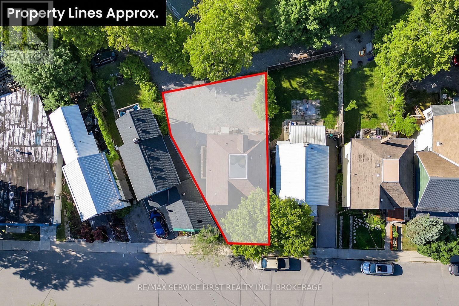 211 RAGLAN ROAD - 25