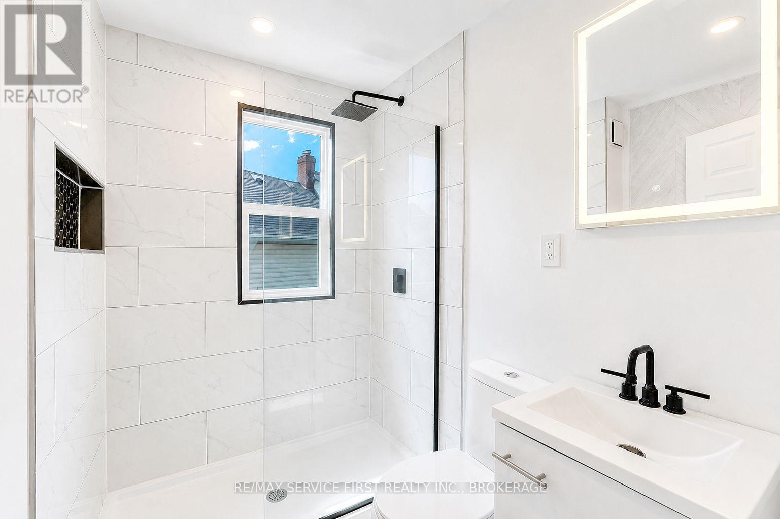 211 RAGLAN ROAD - 19